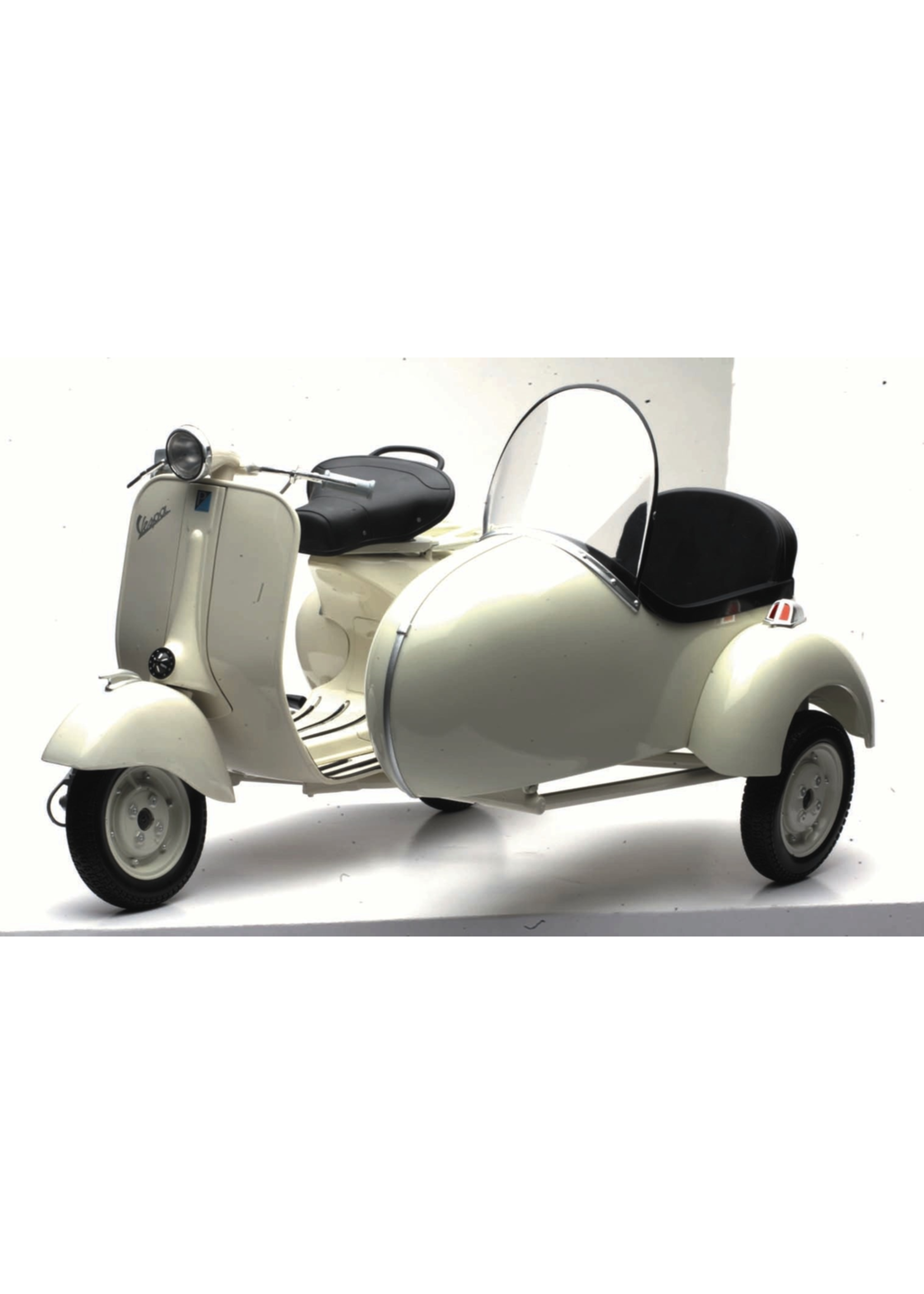 Lifestyle Vespa Scooter Model Toy 1:6 Scale With Side Car