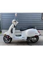 (SOLD) 2010 Vespa GTS300 Super White w/1188km
