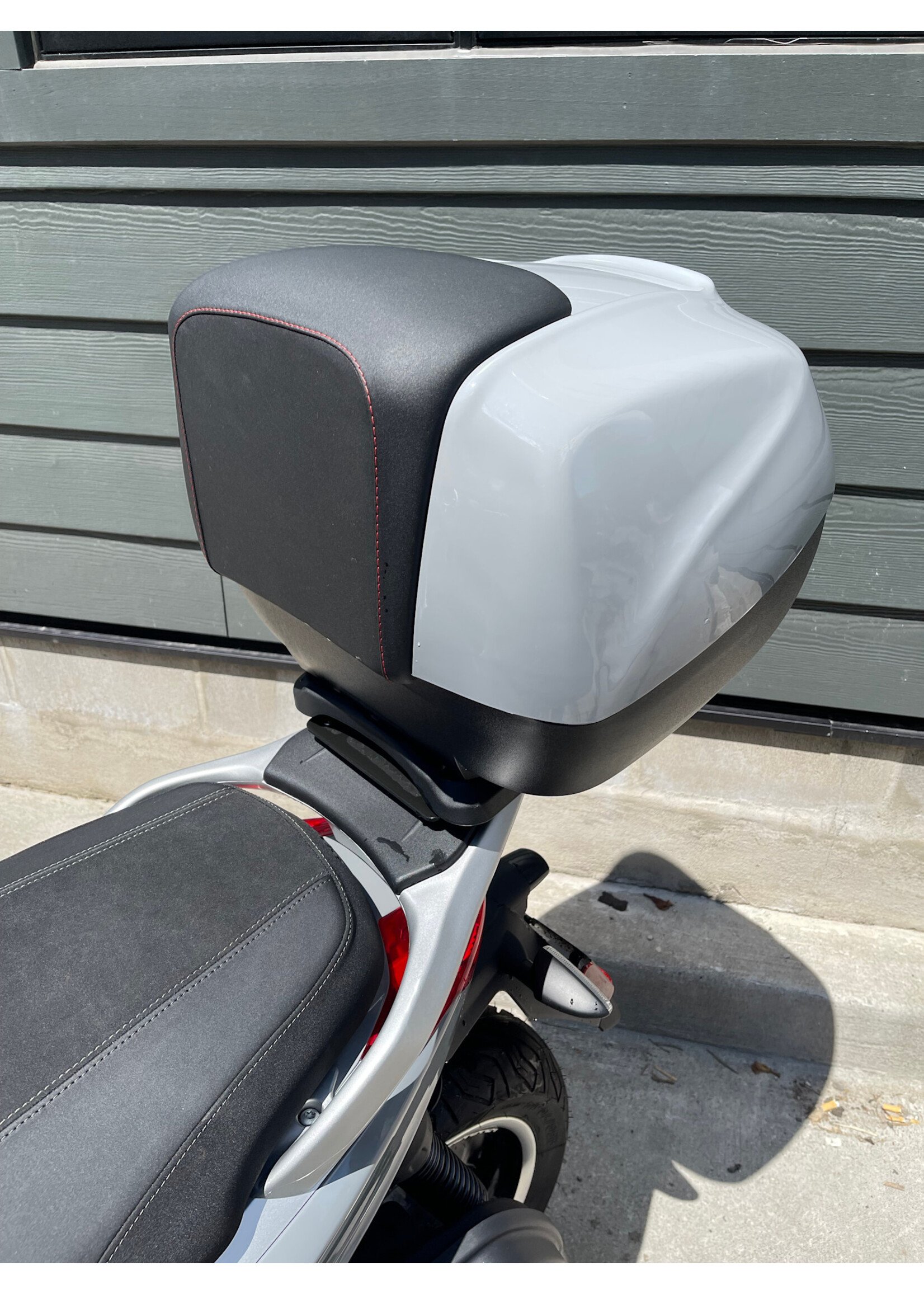 (SOLD) 2021  Piaggio BV350 Grey w/8km