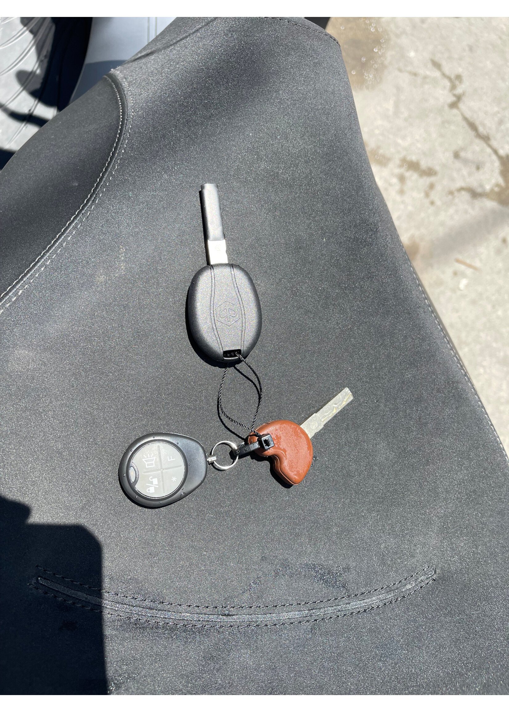 (SOLD) 2021  Piaggio BV350 Grey w/8km