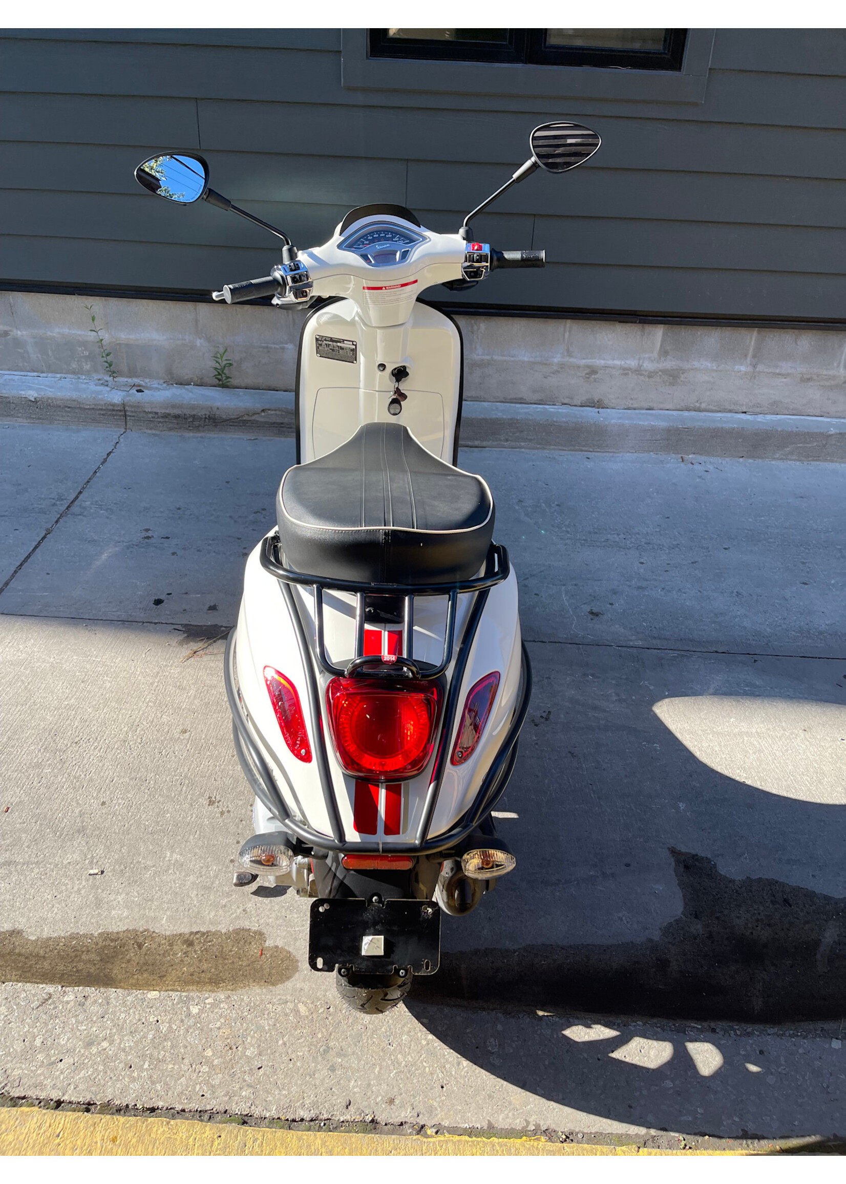 (SOLD) 2021 Vespa Sprint 150 Racing 60's White w/4759km