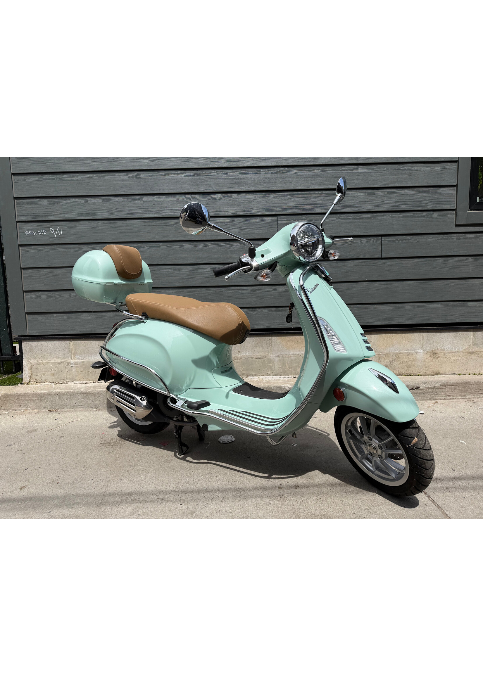 (SOLD) 2022 Primavera 150 Verde Amabile w/1027km