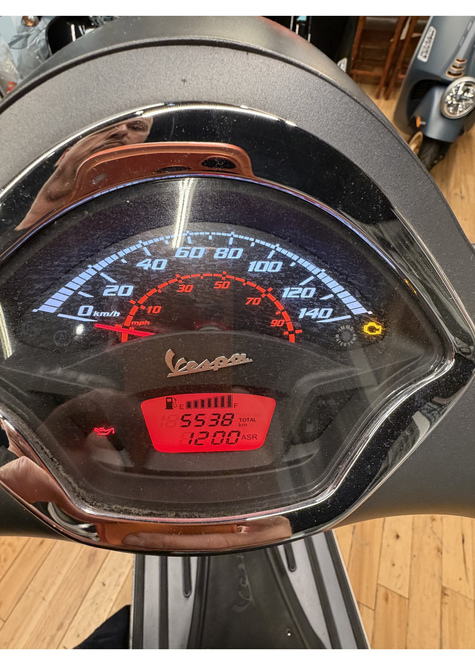 (SOLD) 2019 GTS300 Titanium w/5538km