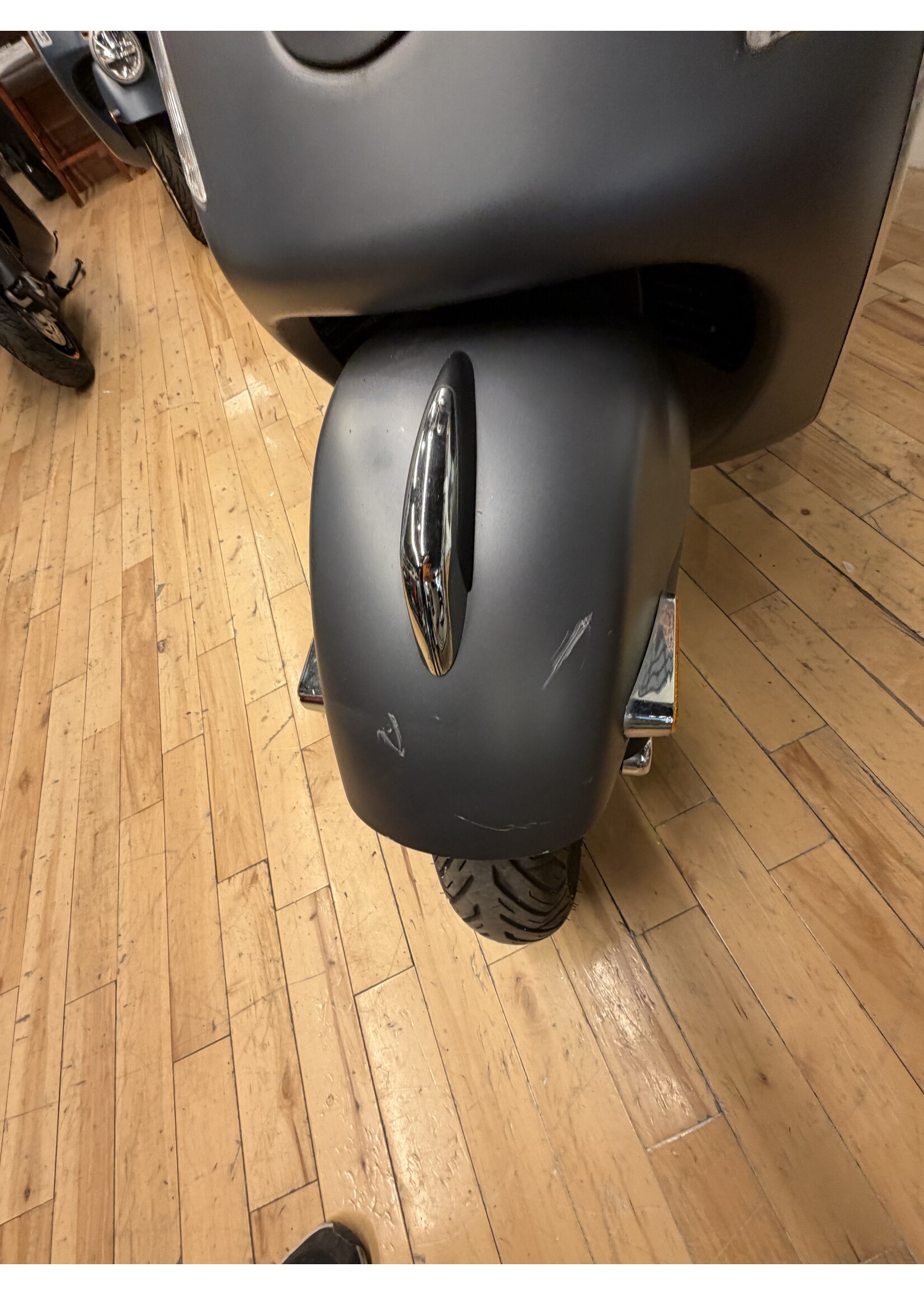 (SOLD) 2019 GTS300 Titanium w/5538km