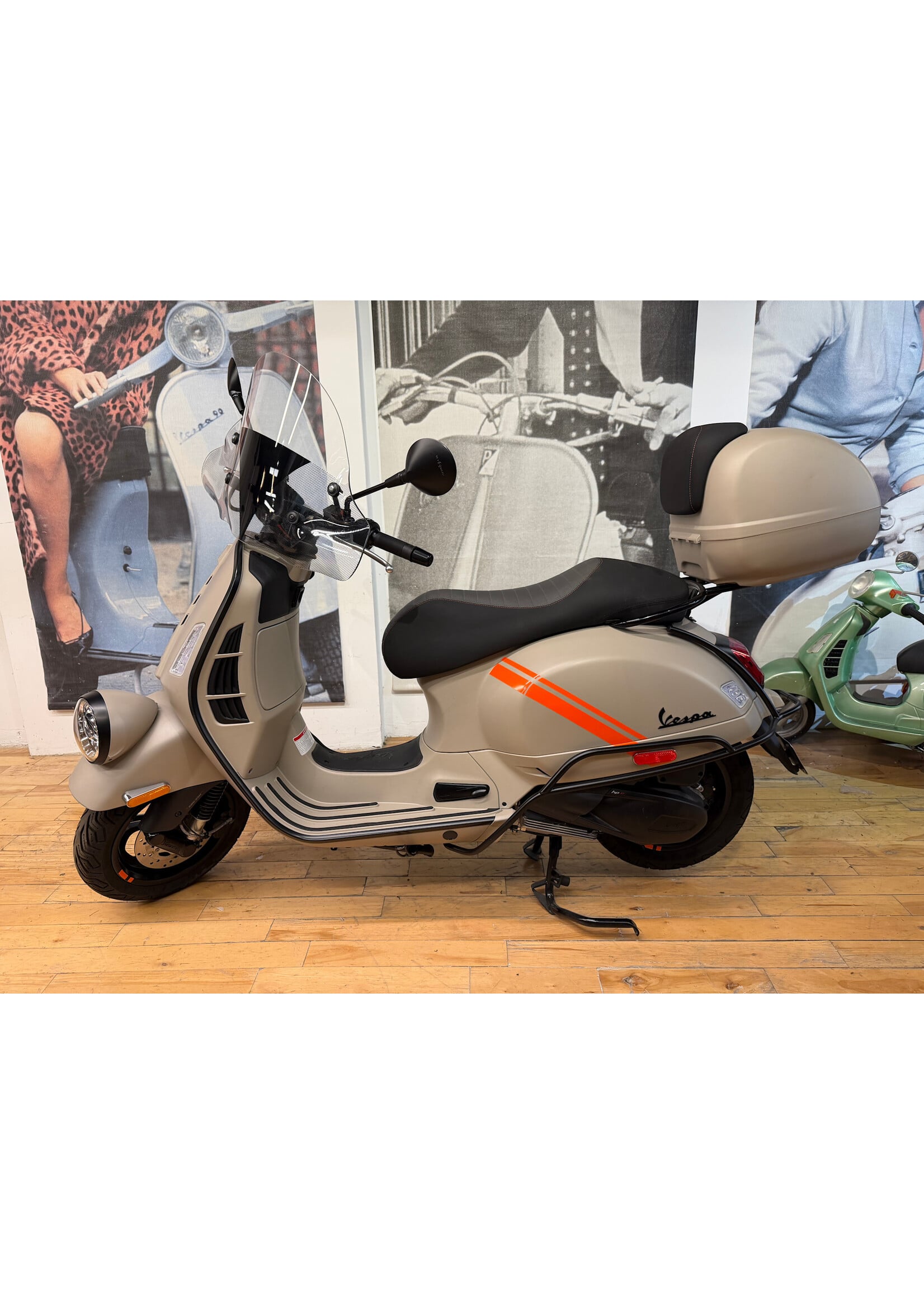 2024 Vespa GTV300 HPE Matte Beige w/580km
