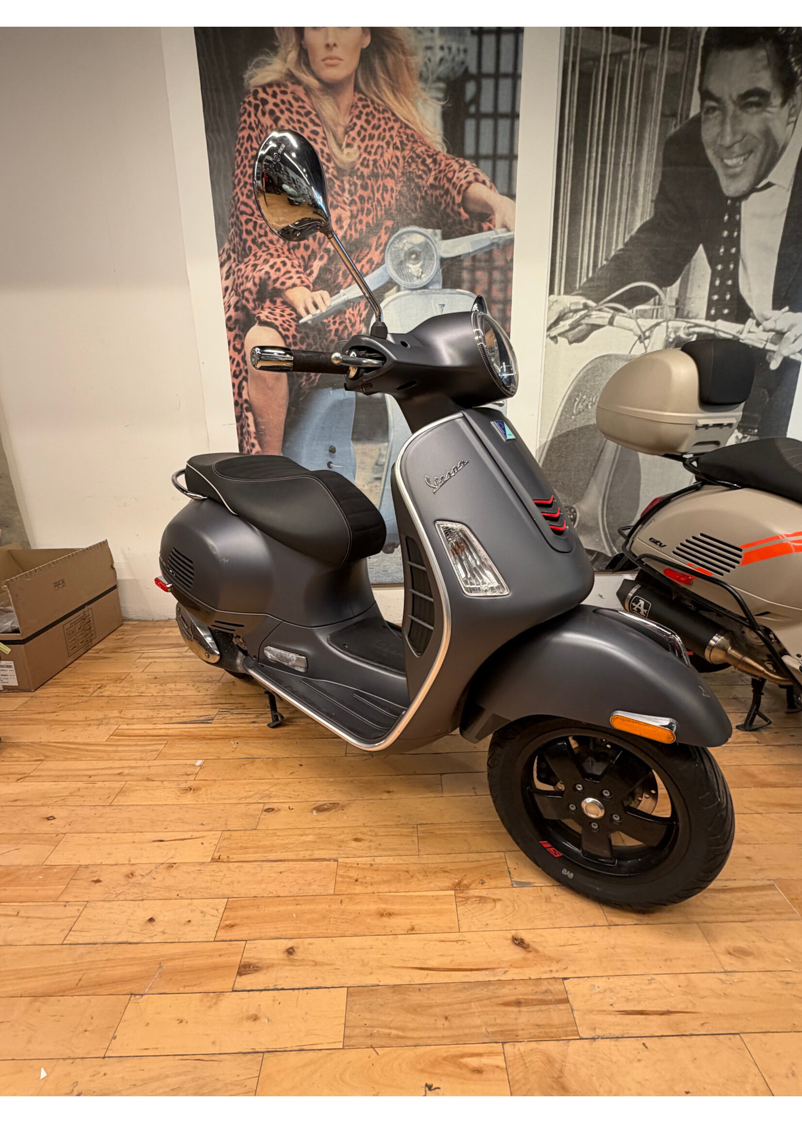(SOLD) 2019 GTS300 Titanium w/5538km