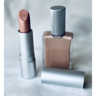 Free Nail Polish with Colette Lipstick