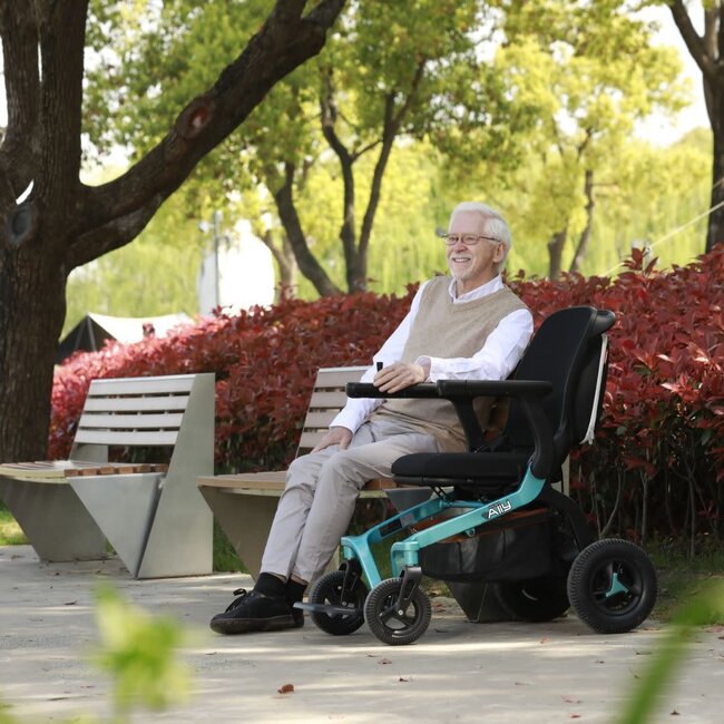 Golden Technologies Ally GP303 Folding Power Wheelchair
