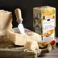 Le Gourmet Central Parmesan and Olive Oil Crackers