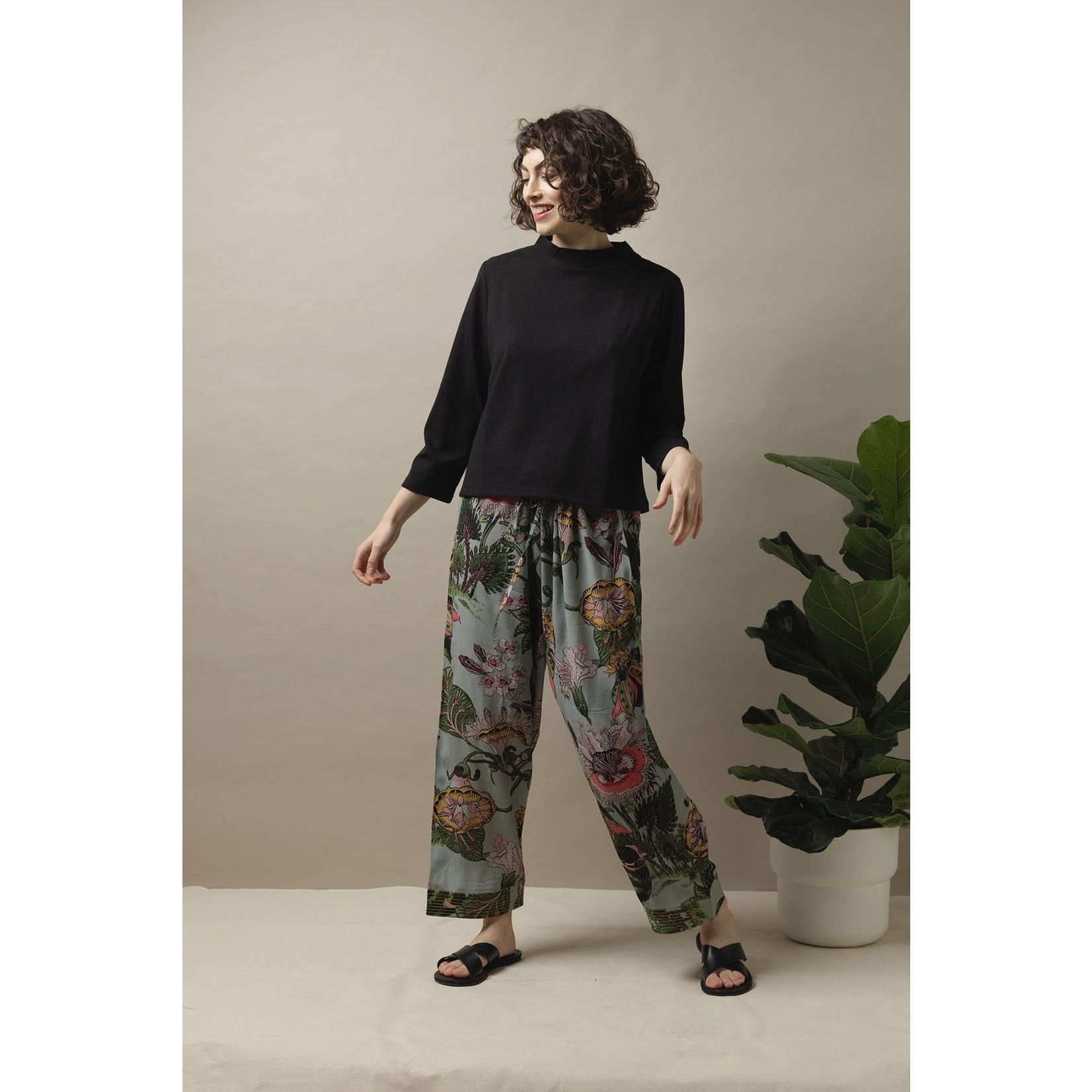 One Hundred Stars Eccentric Bloom Putty Lounge Pant, O/S