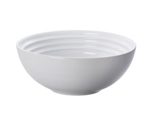 https://cdn.shoplightspeed.com/shops/644234/files/46927527/300x250x2/le-creuset-le-creuset-soup-bowl-white-22-oz.jpg