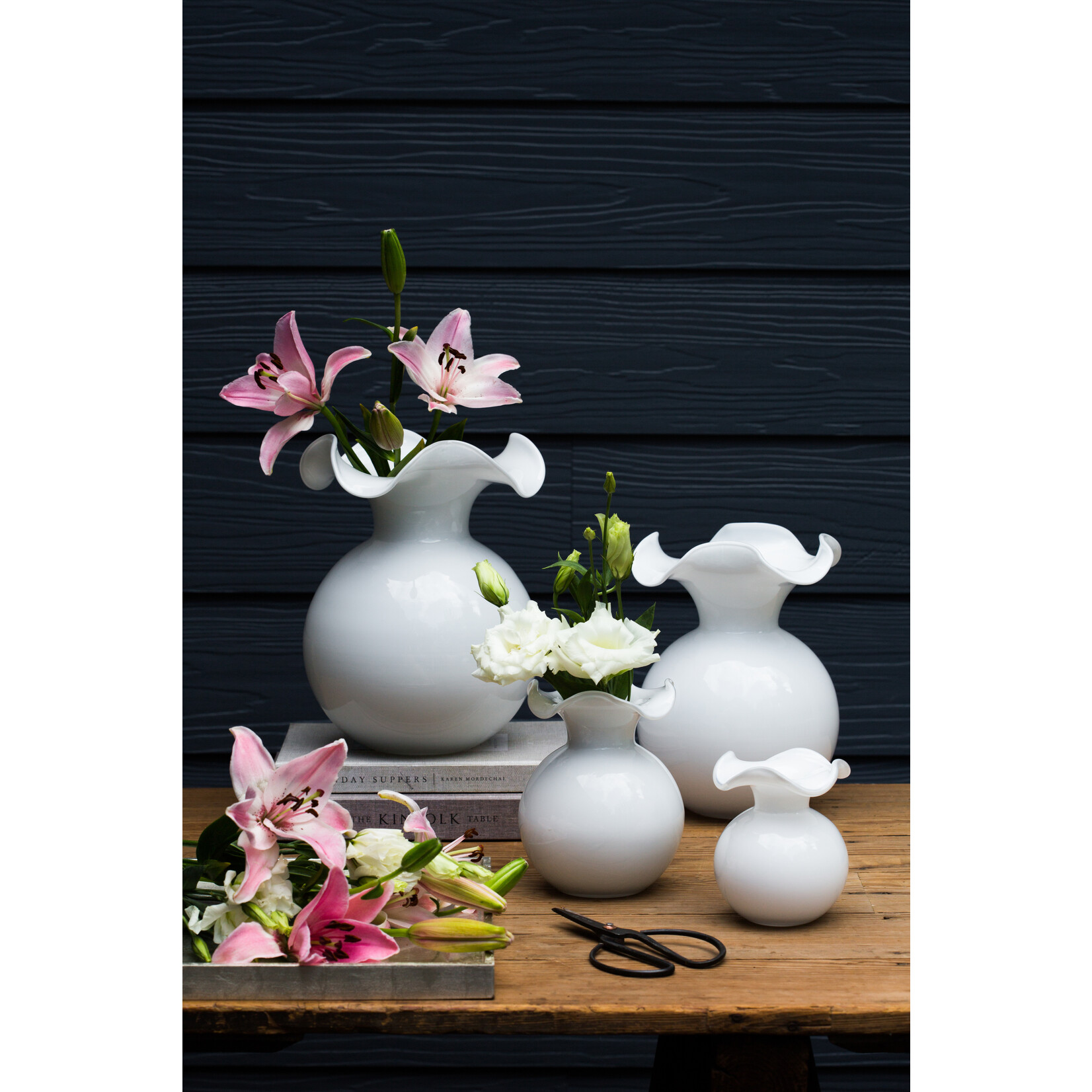 Vietri Hibiscus White Small Fluted Vase