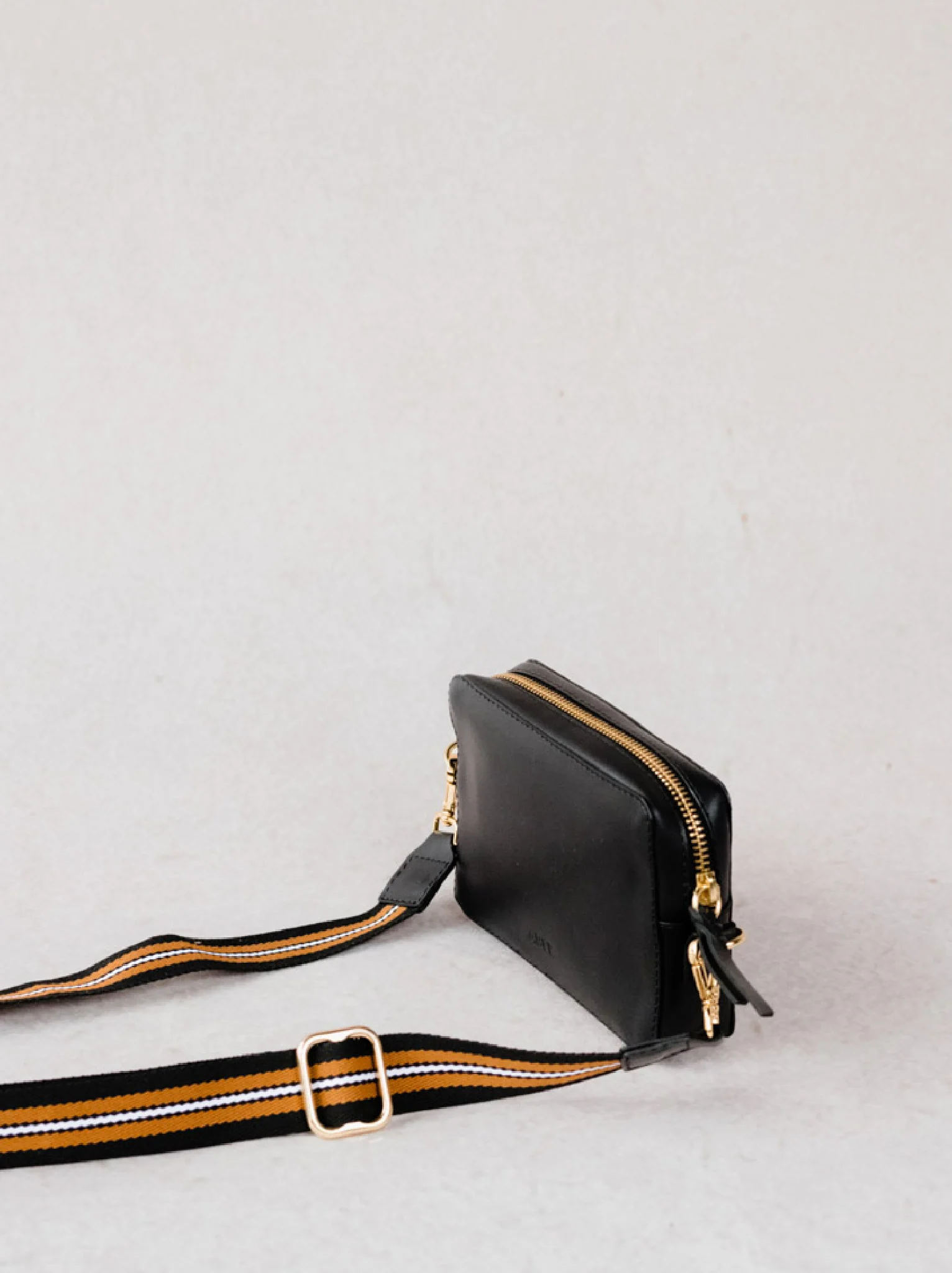 【2plan】Ted square shoulder bag Square Bag | Compact and Versatile Storage Bag – Topo Designs