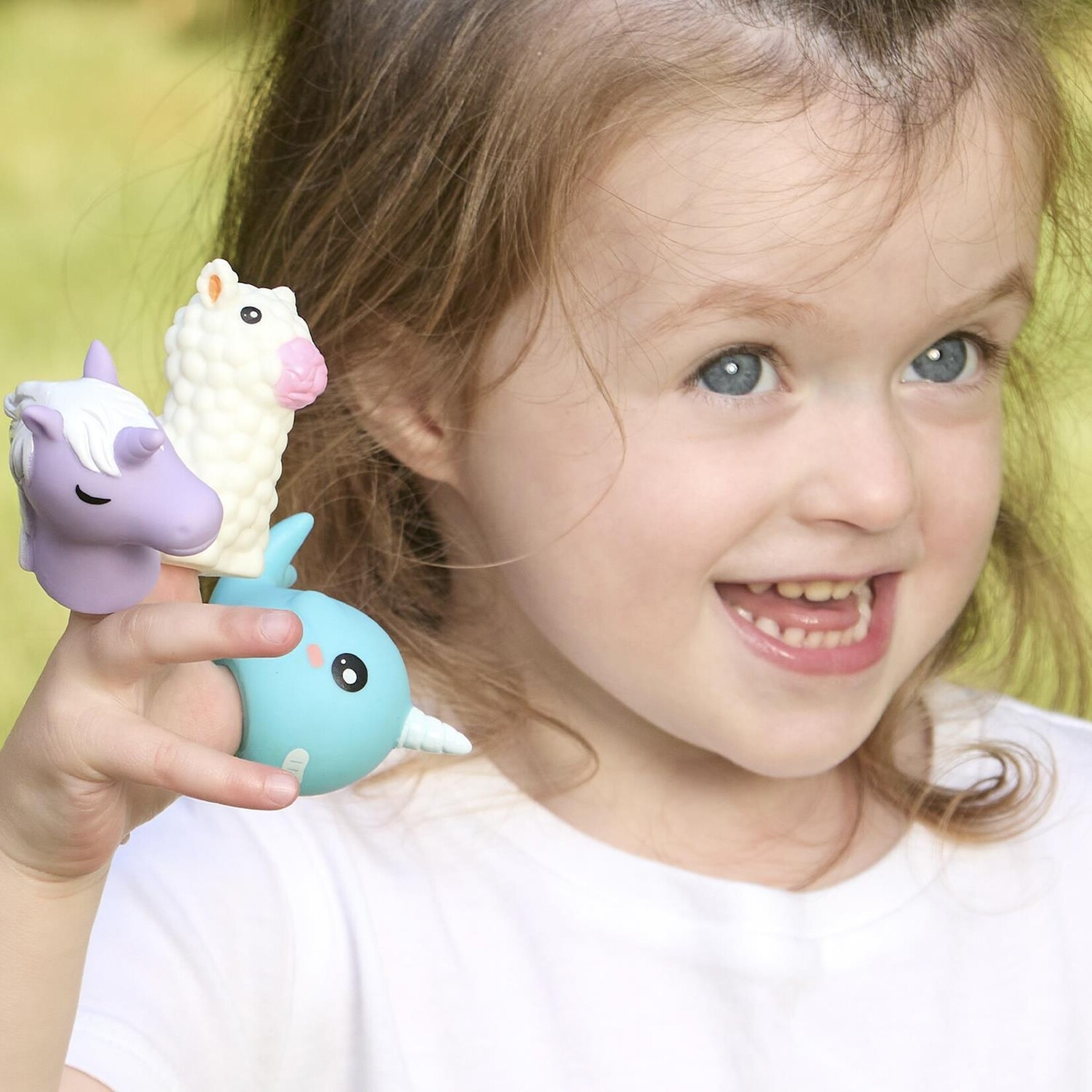 Two's Company Magicool Set of 5 Finger Puppets on Gift Card