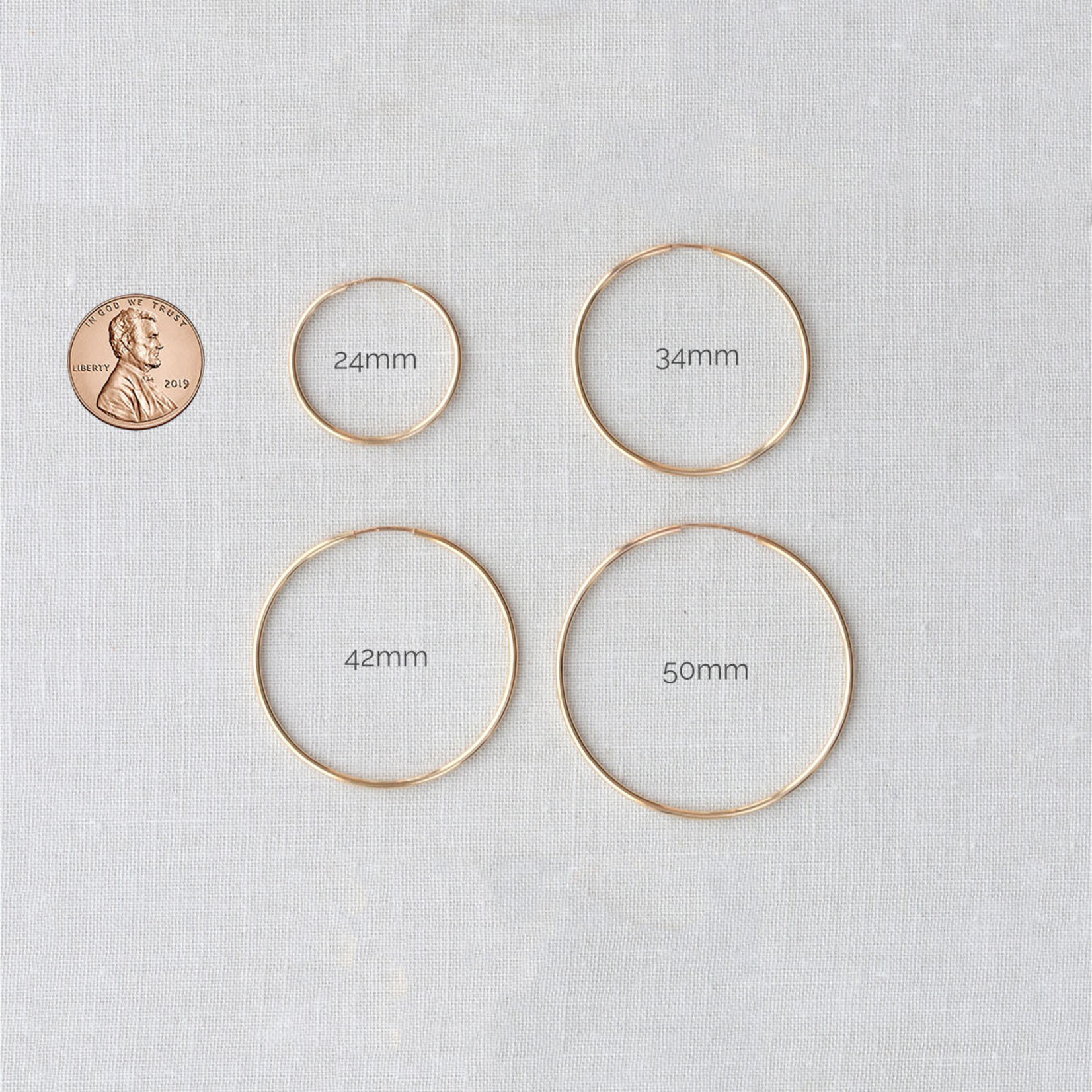 Kris Nations Featherweight Hoop Gold - L, Gold, 42 mm