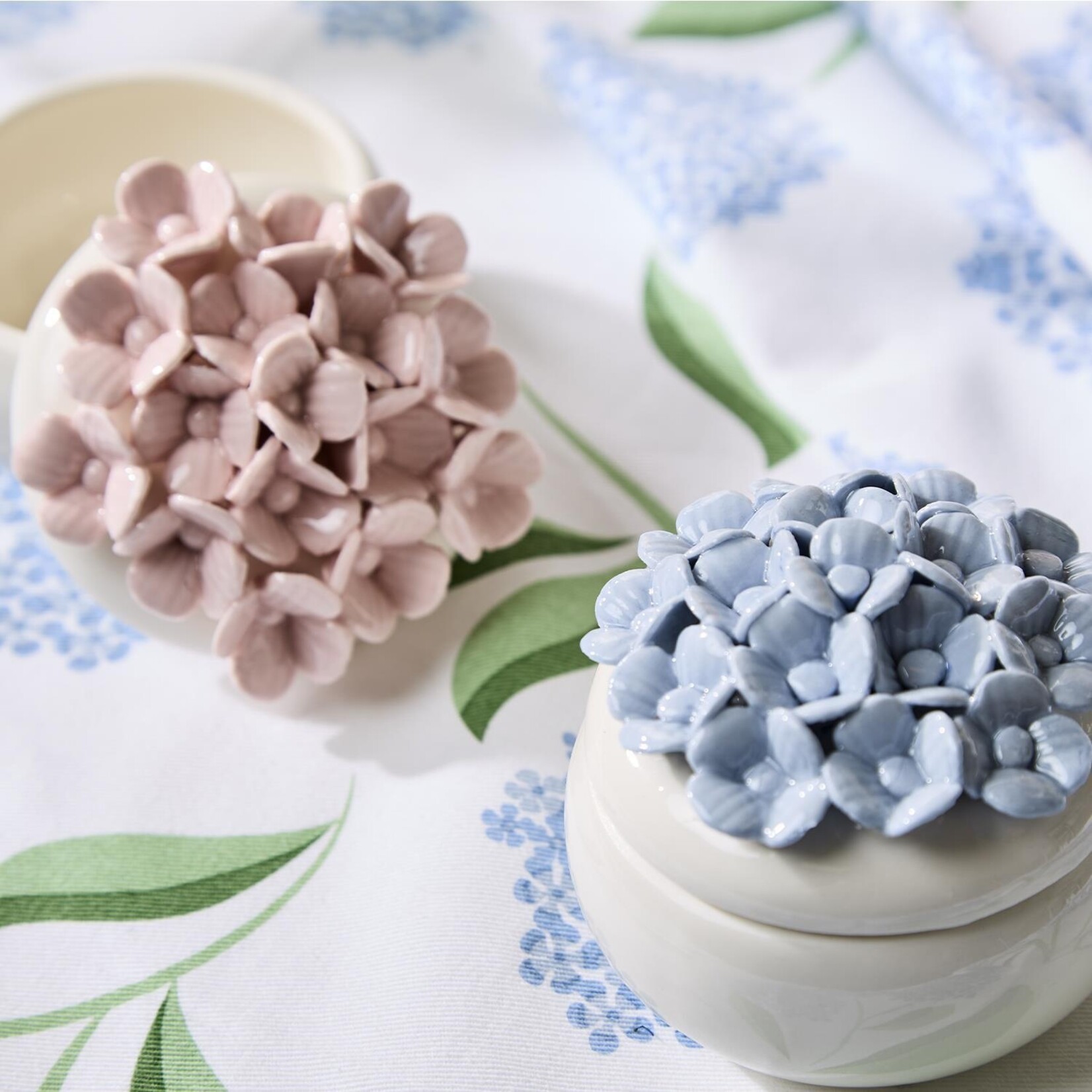 Two's Company Hydrangea Trinket Jewelry Box with Lid