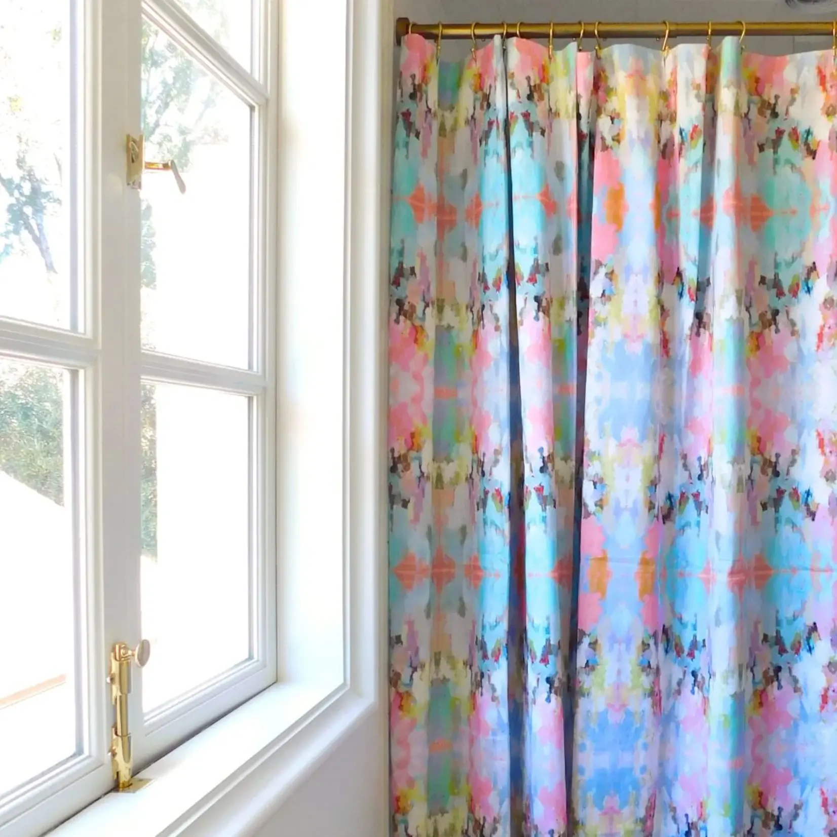 Laura Park Scallop Shower Curtain Standard 72x72