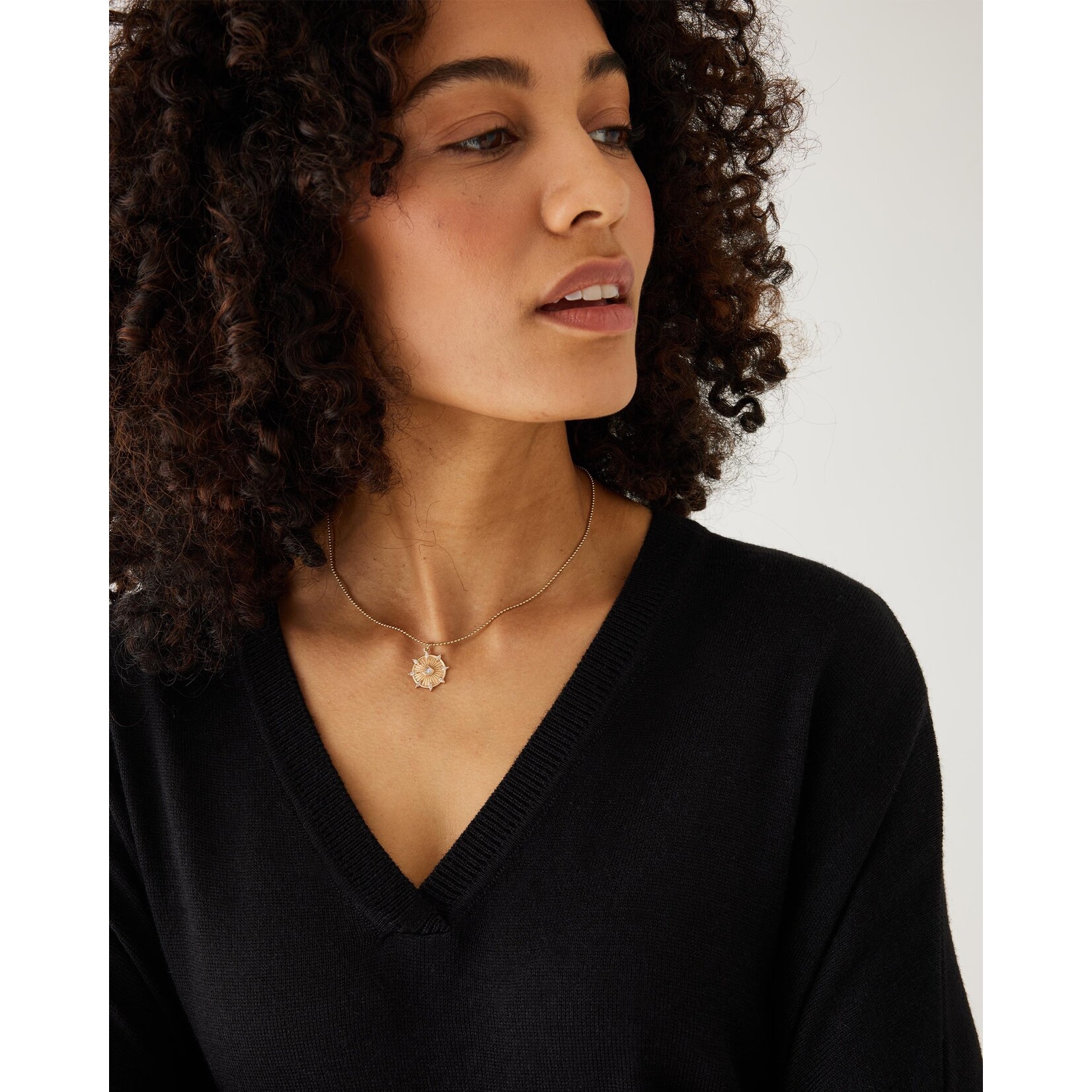 Mersea Catalina V-Neck Sweater Black OS