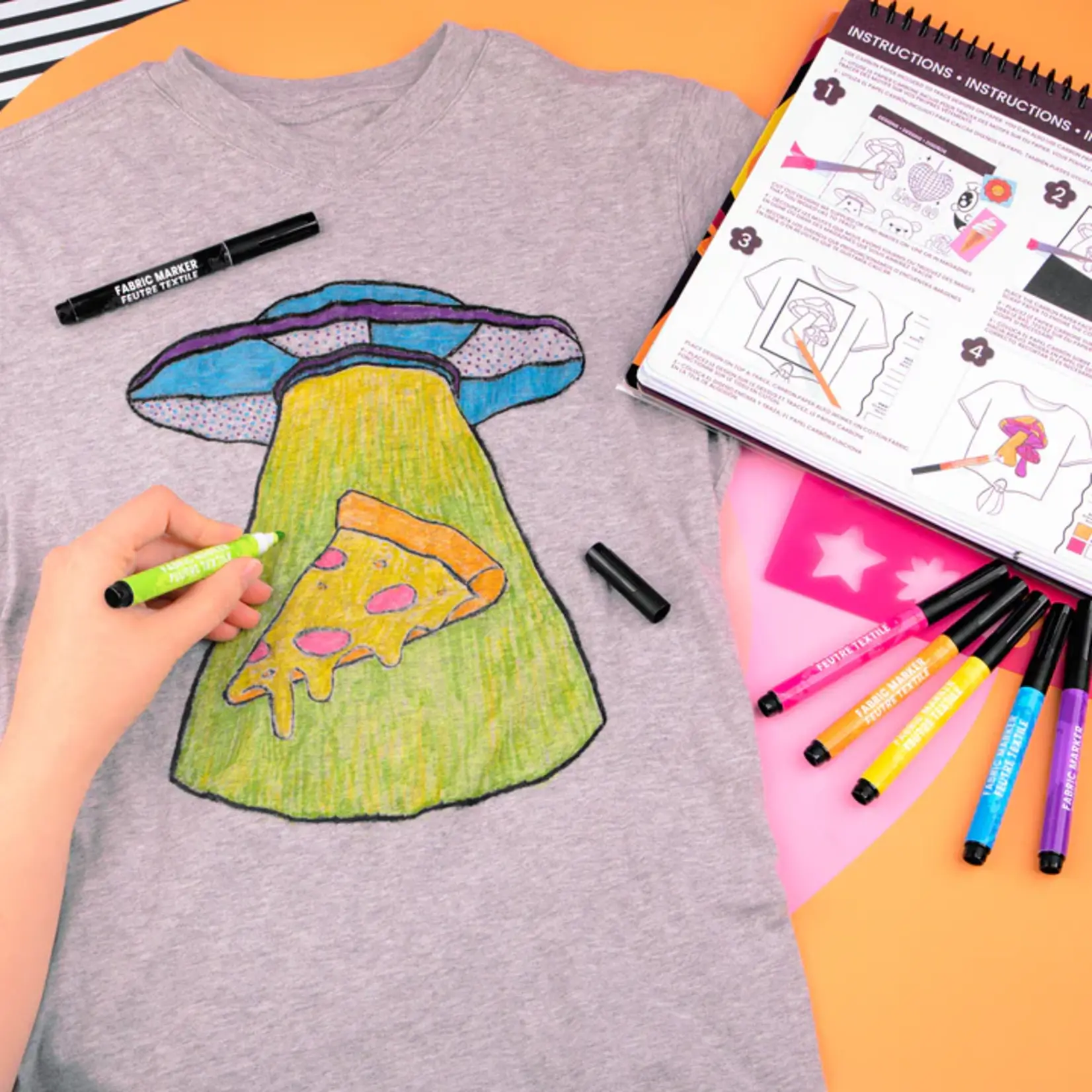 Fashion Angels T-SHIRT DESIGN PORTFOLIO W/ FABRIC MARKERS