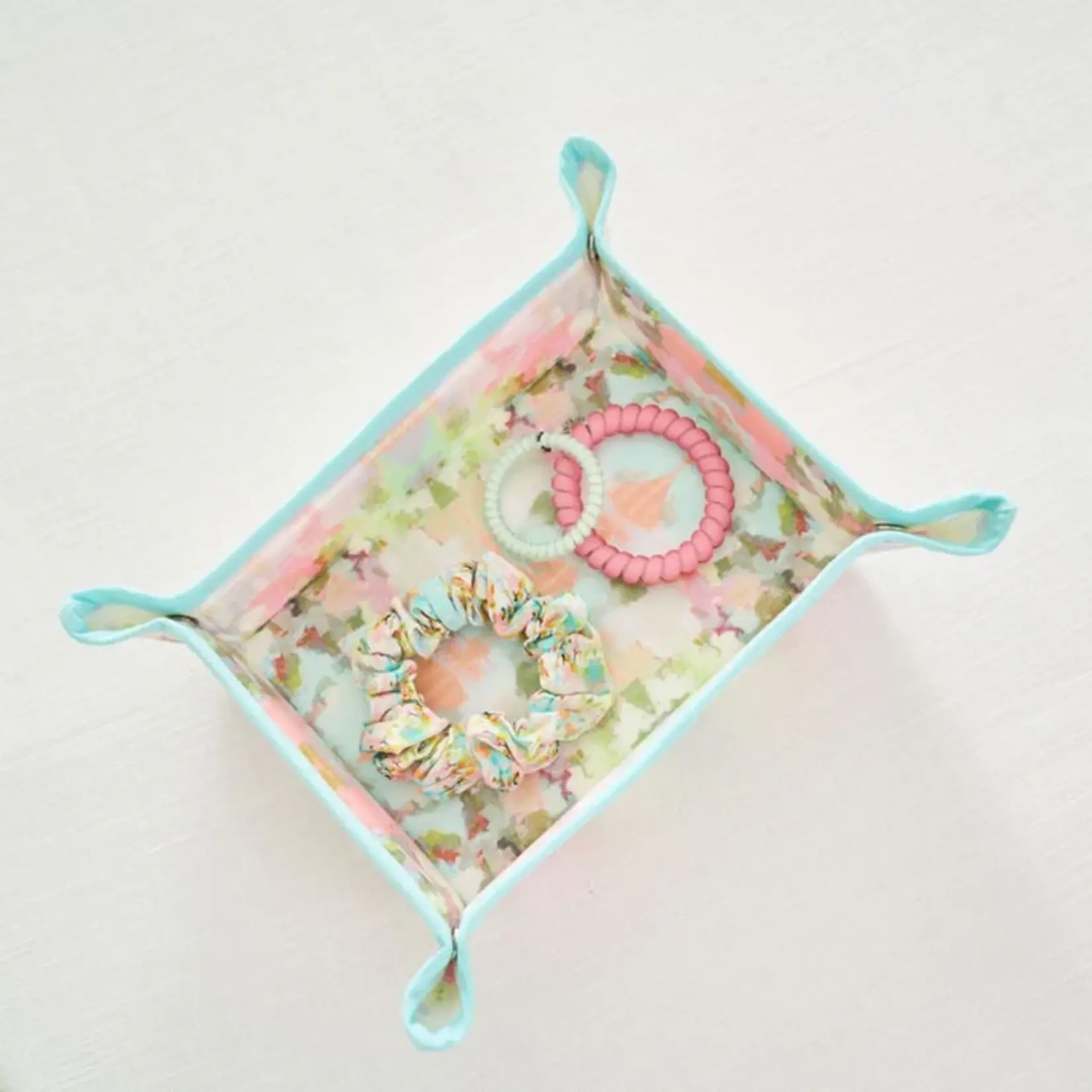 Laura Park Snap Trays Brooks Avenue