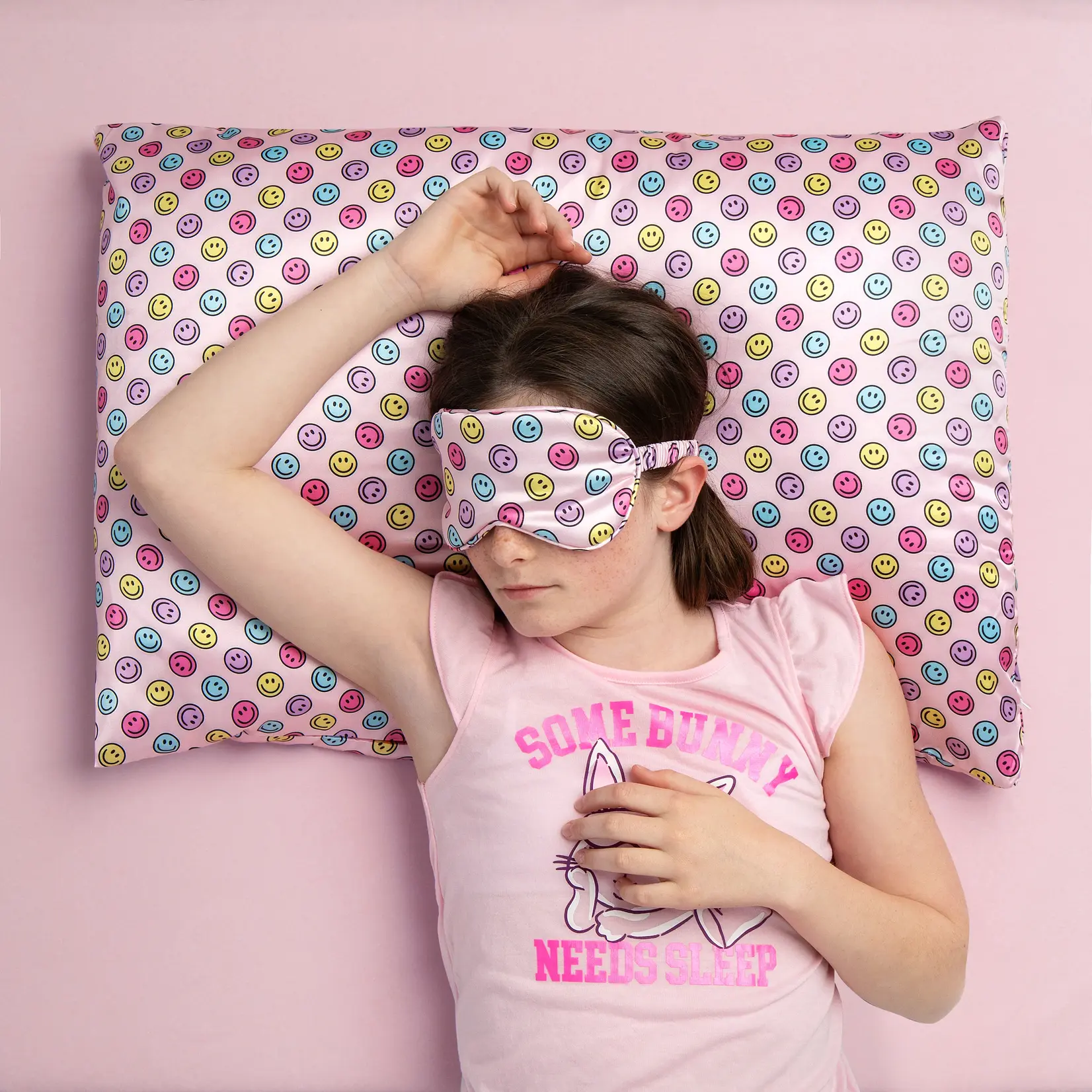 Mavi Bandz Smiley Satin Pillowcase