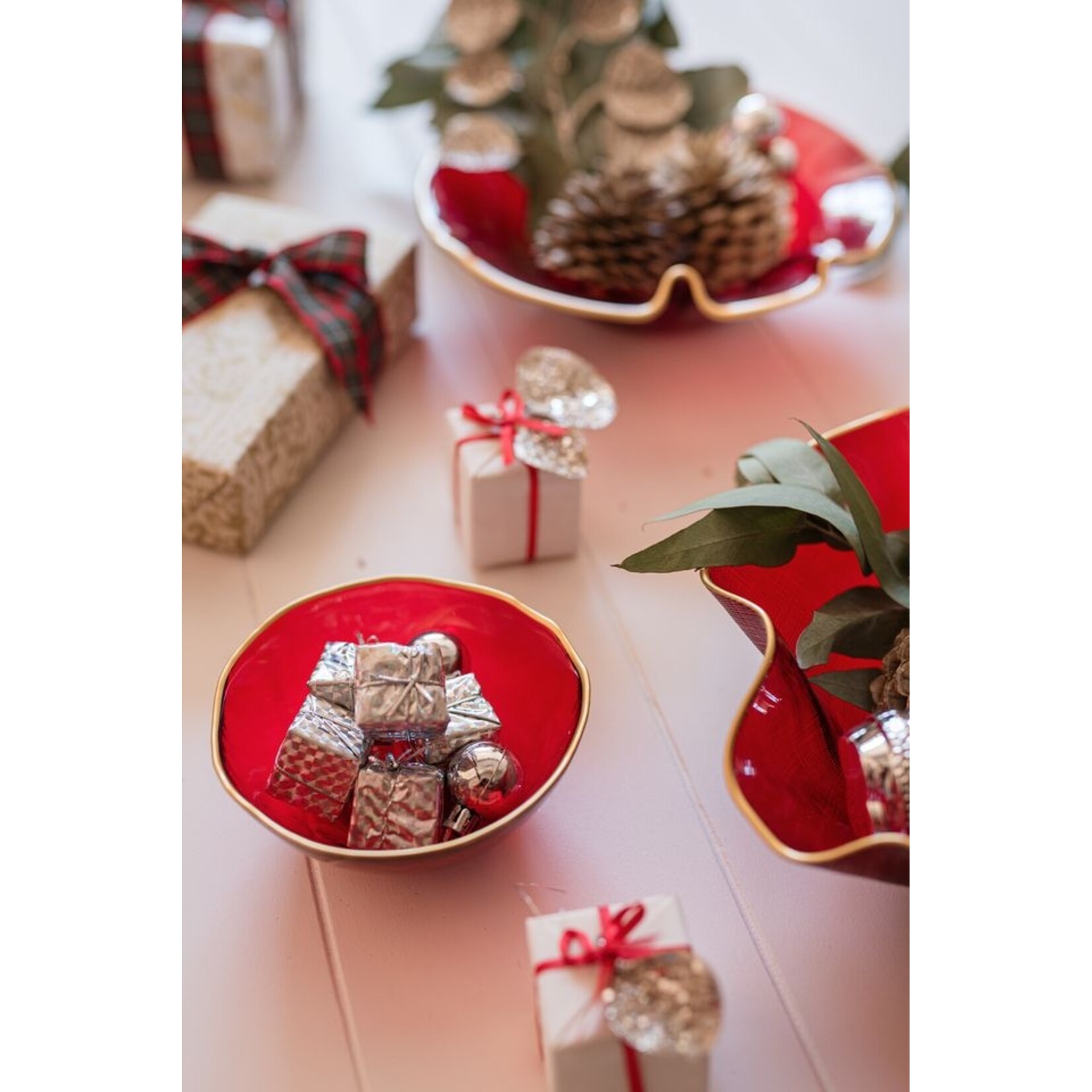 Vietri Holiday Glass Berry Bowl