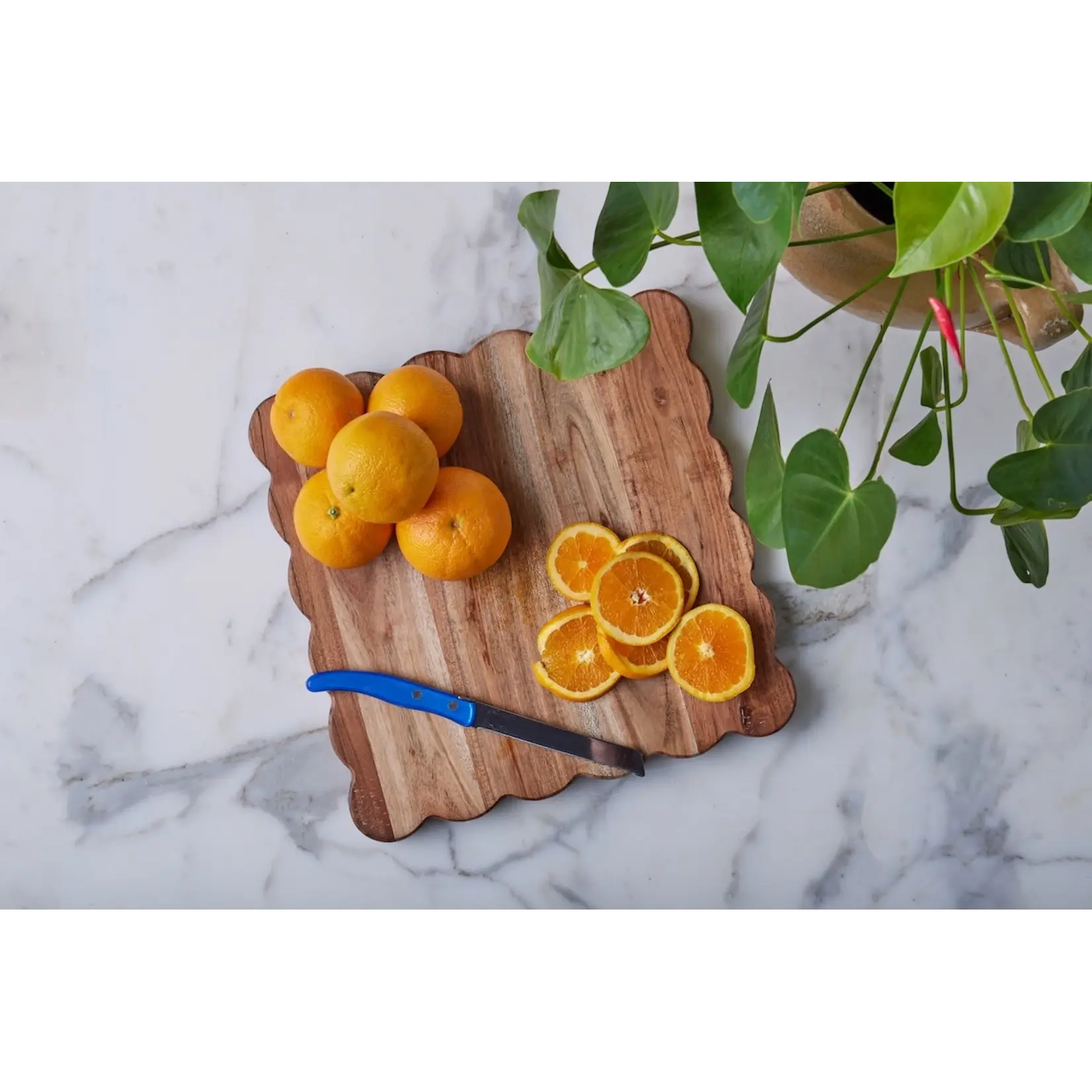 Etu Home Scalloped Square Cutting Board Medium