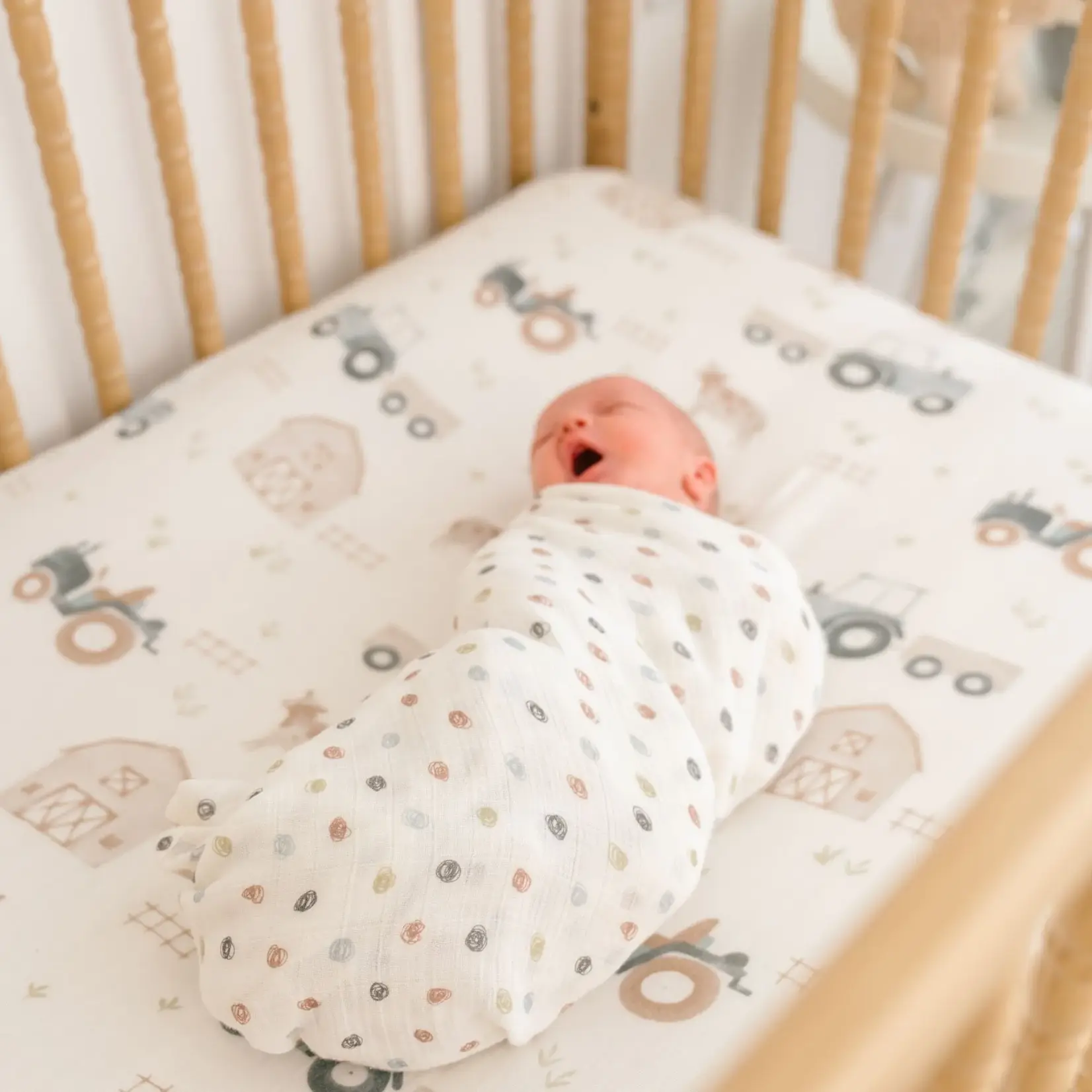 Crane Baby Charlie 2pc Farmhouse Tractor/Dot Swaddle Set