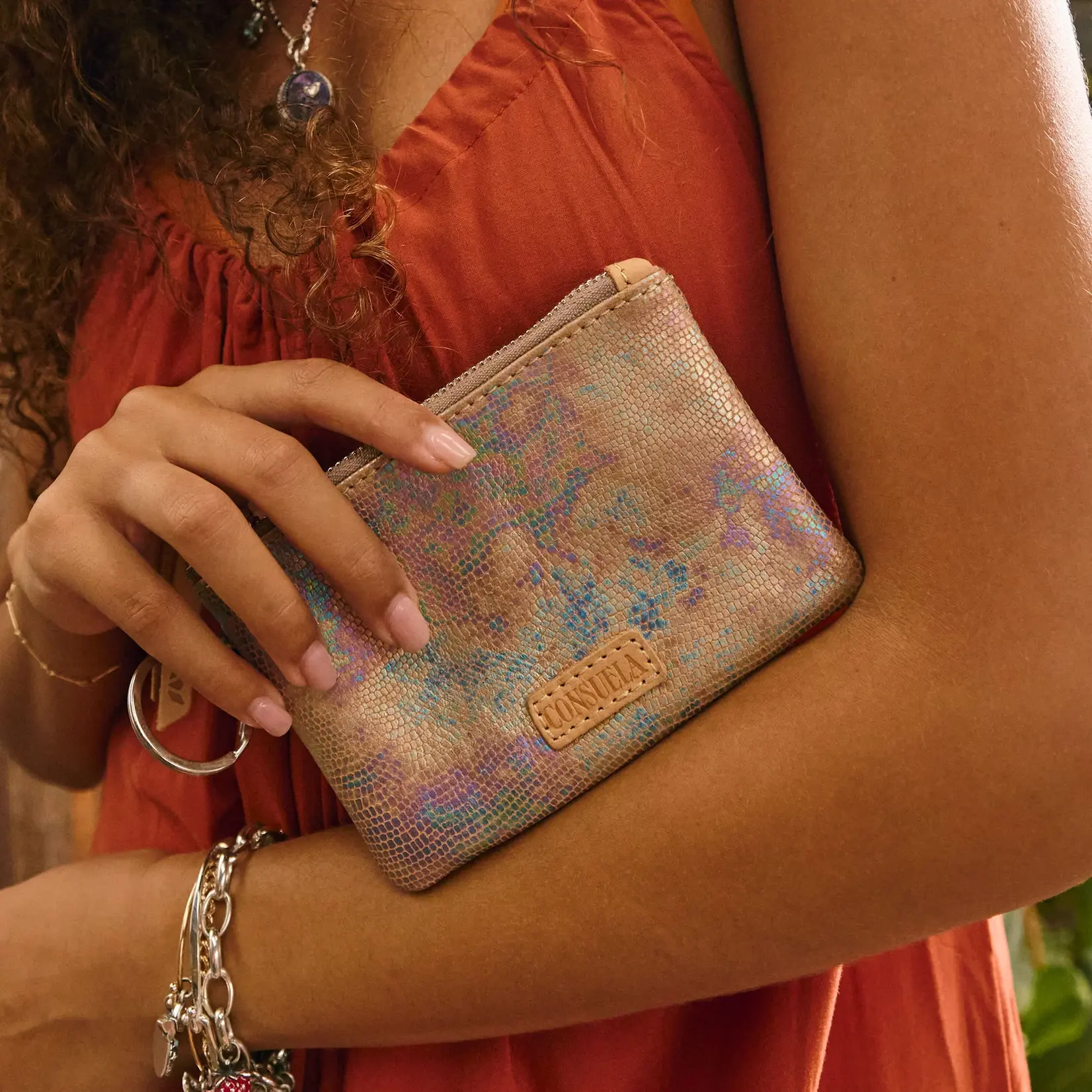 Consuela Pouch Gloria