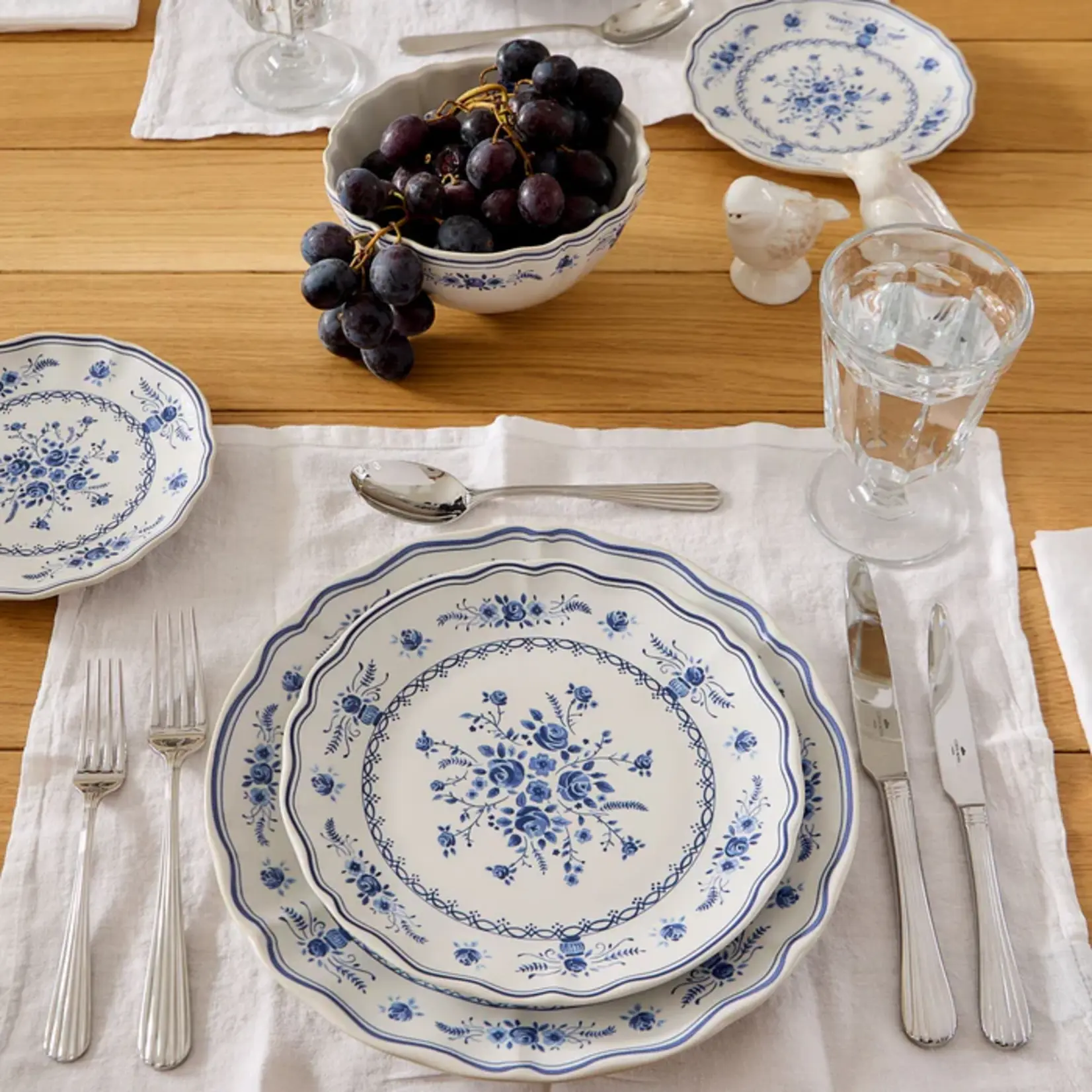 Casafina Vila Appetizer Plate White/Blue