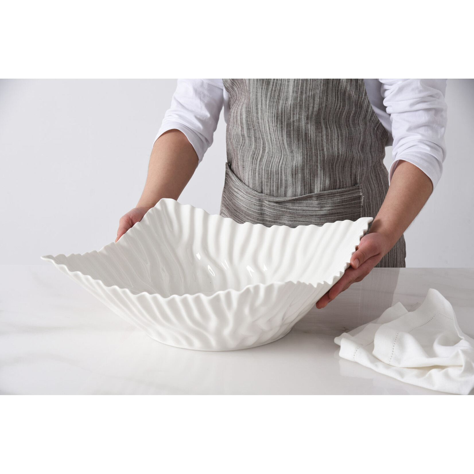 Pampa Bay Mascali Bianca Square Centerpiece