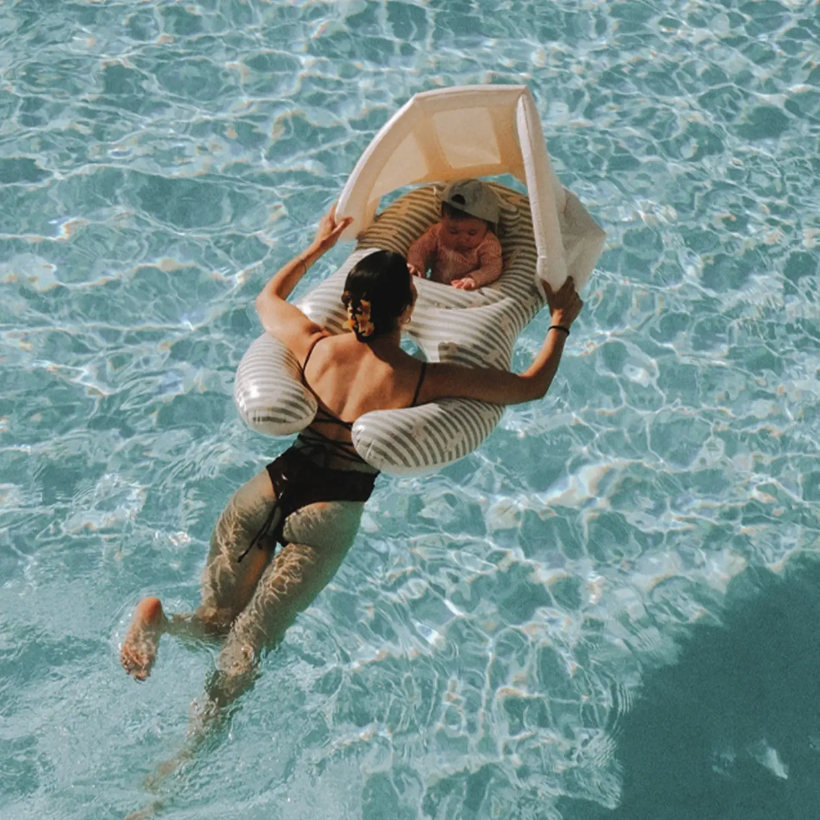 Sunnylife Float Together Baby Seat Duck Sage Stripe