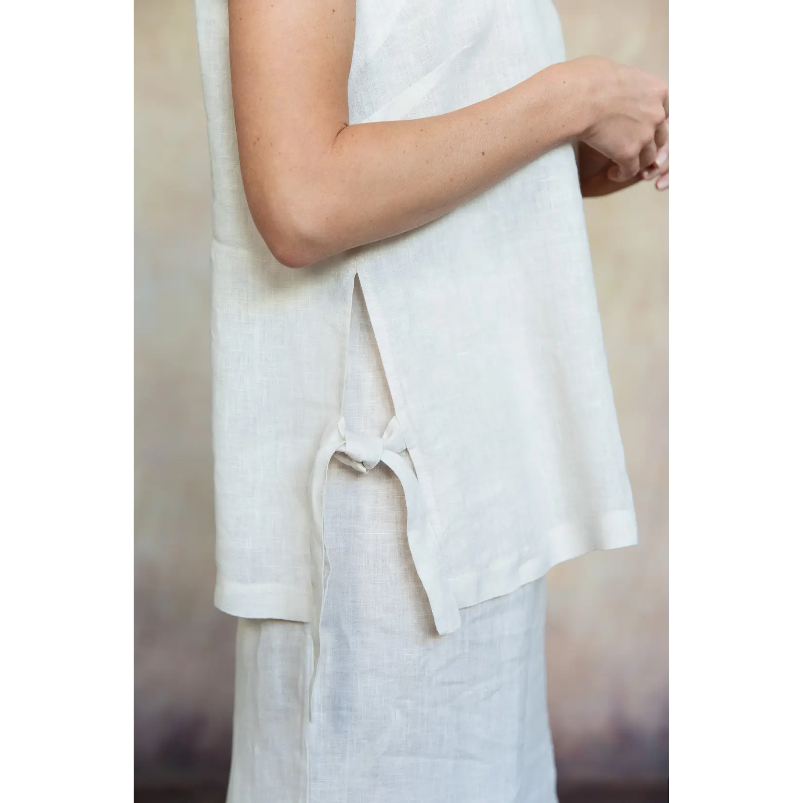 Cobblestone Brina Linen Top Light Buff