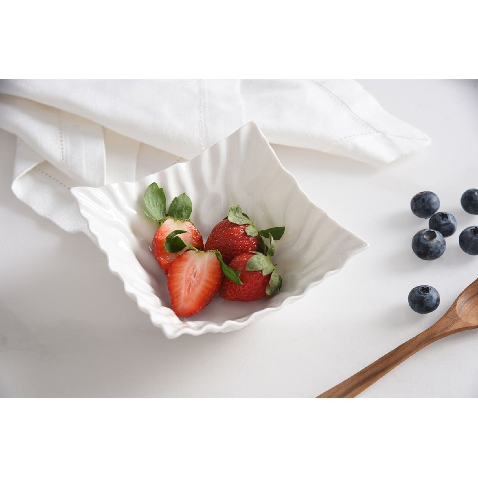 Pampa Bay Mascali Square Snack Bowl