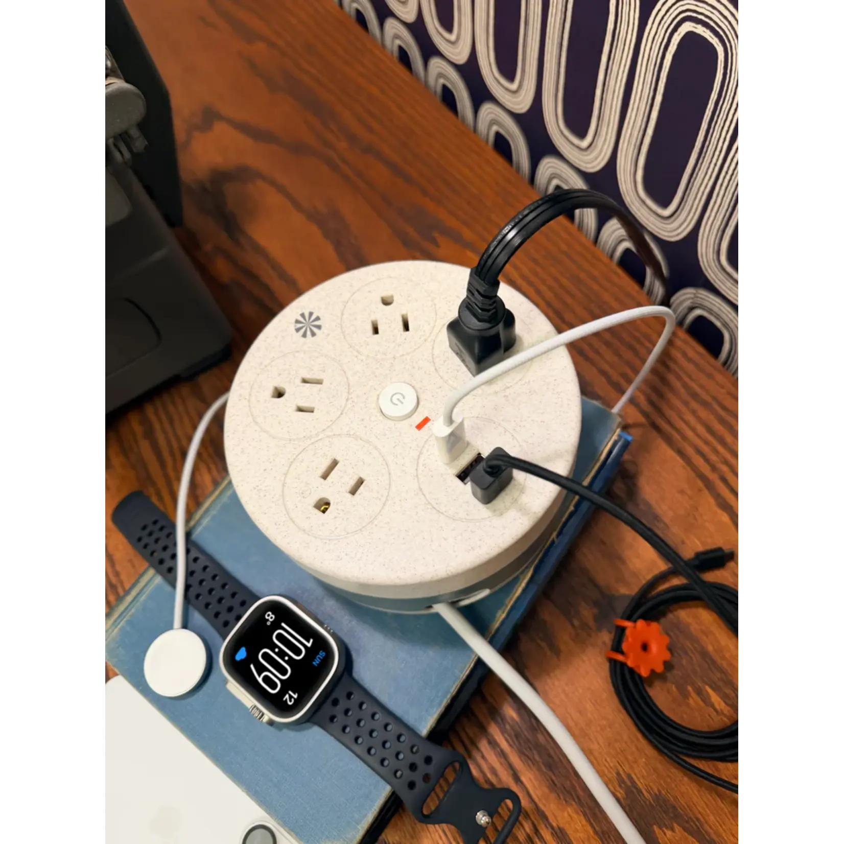 Tech Candy Power Go Round Charging Hub with Twist-Inside Cord : Natural