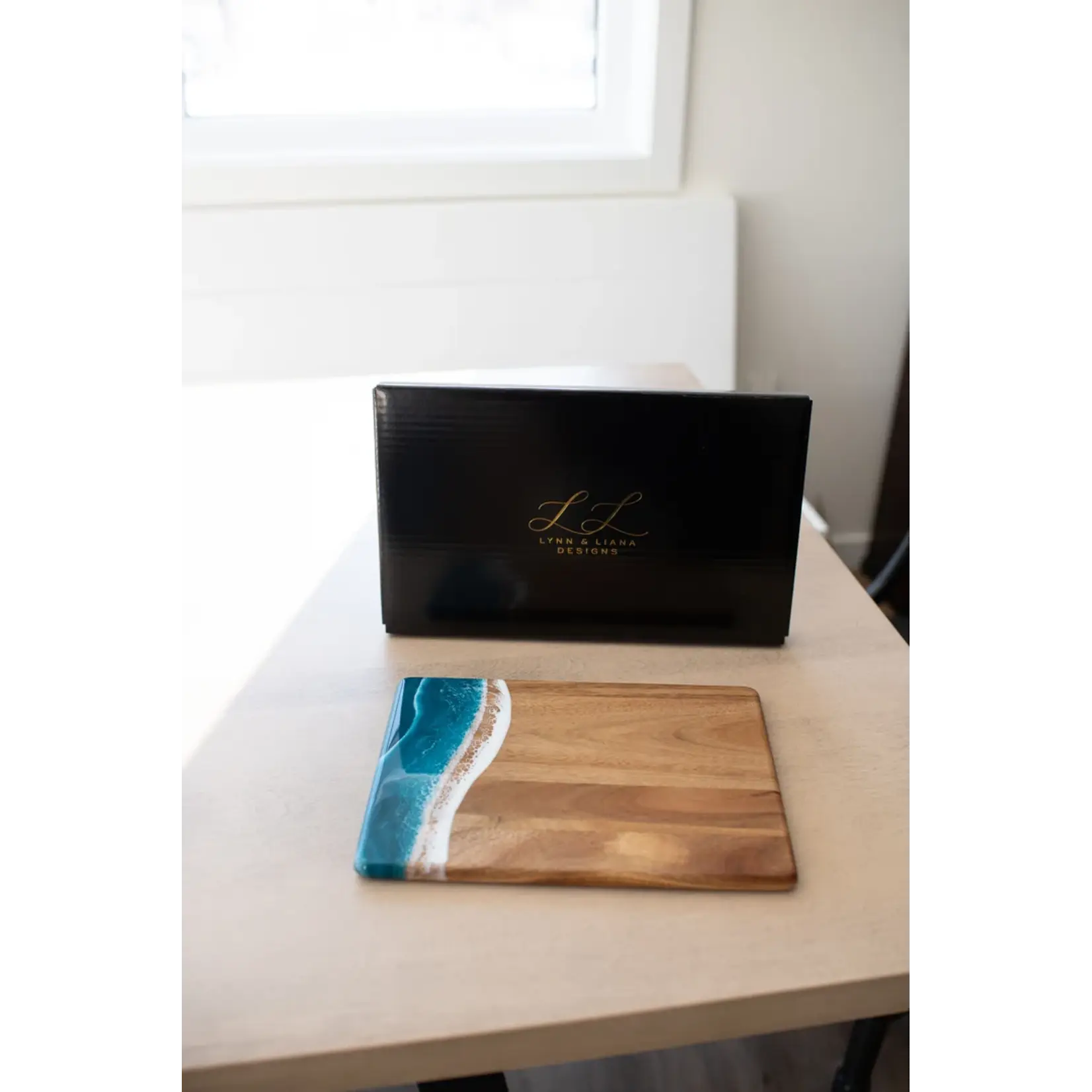 Lynn & Liana Designs Acacia Date Night Board Ocean Vibes