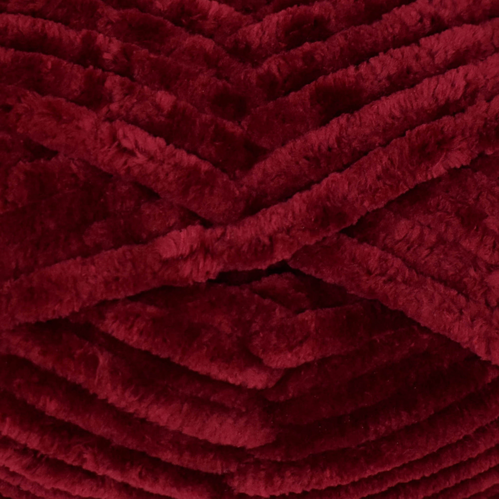 Belle Chenille, a soft and versatile polyester yarn