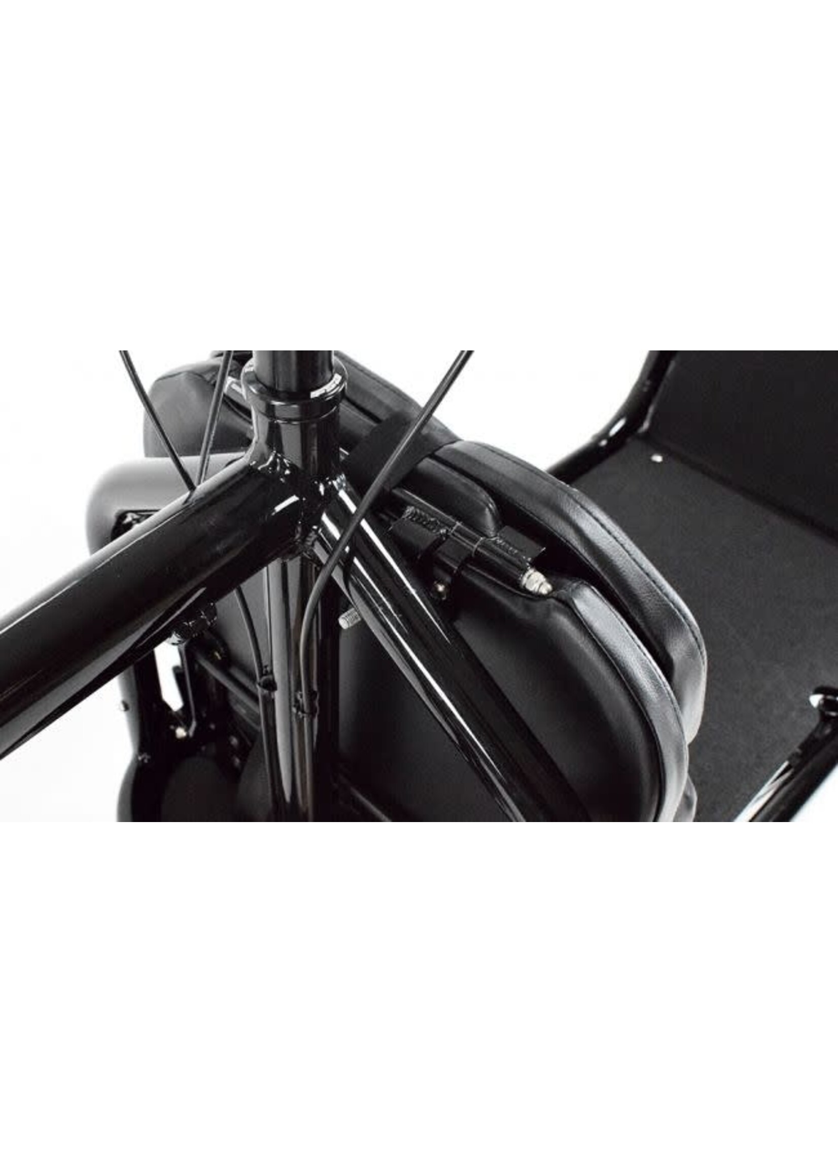 Larry VS Harry Banc Pliable Bullitt