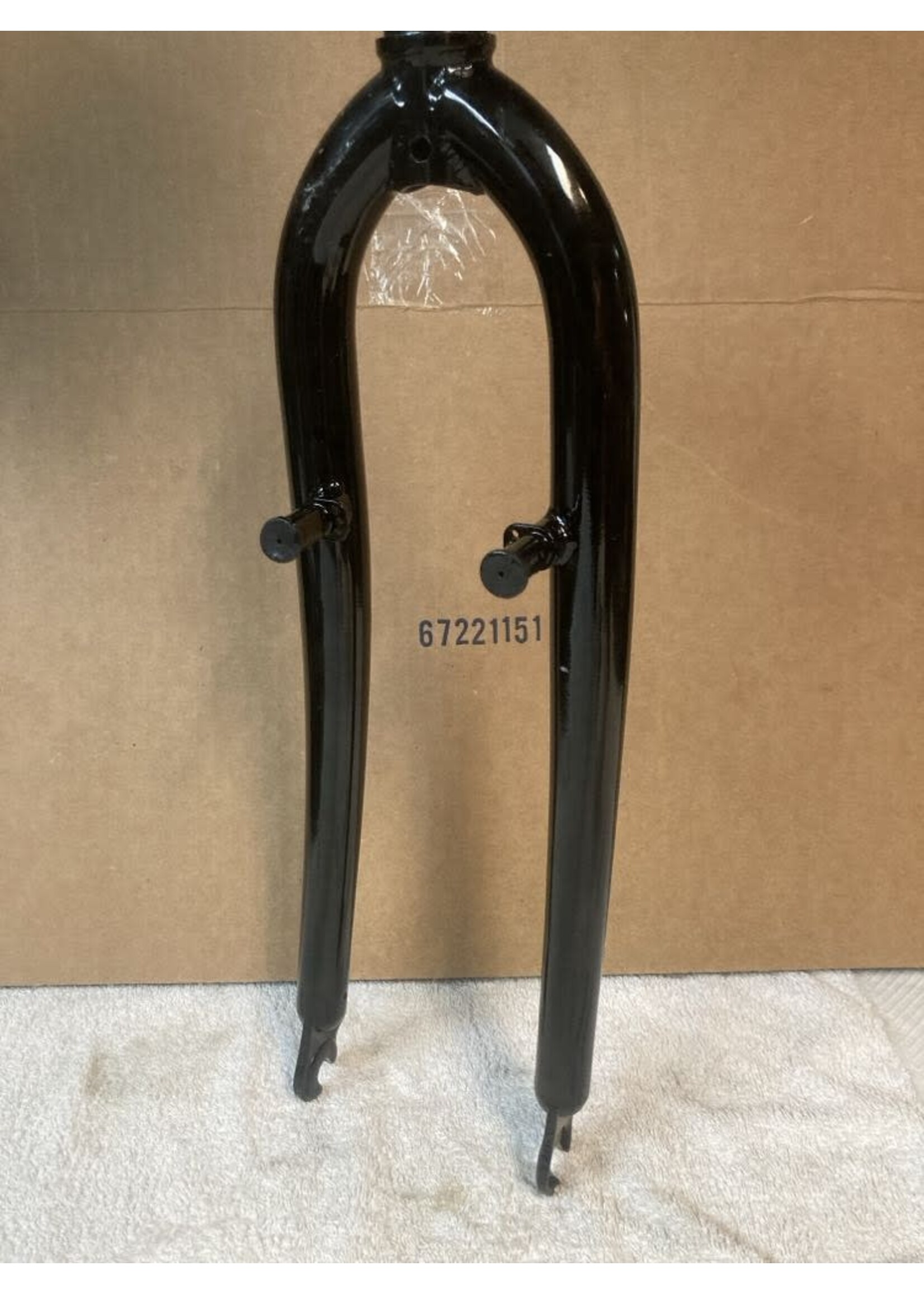 Fourche 26", 1 1-8'' filetée, Colonne : 17 cm, pivots,  Q./R., noire (usagée)