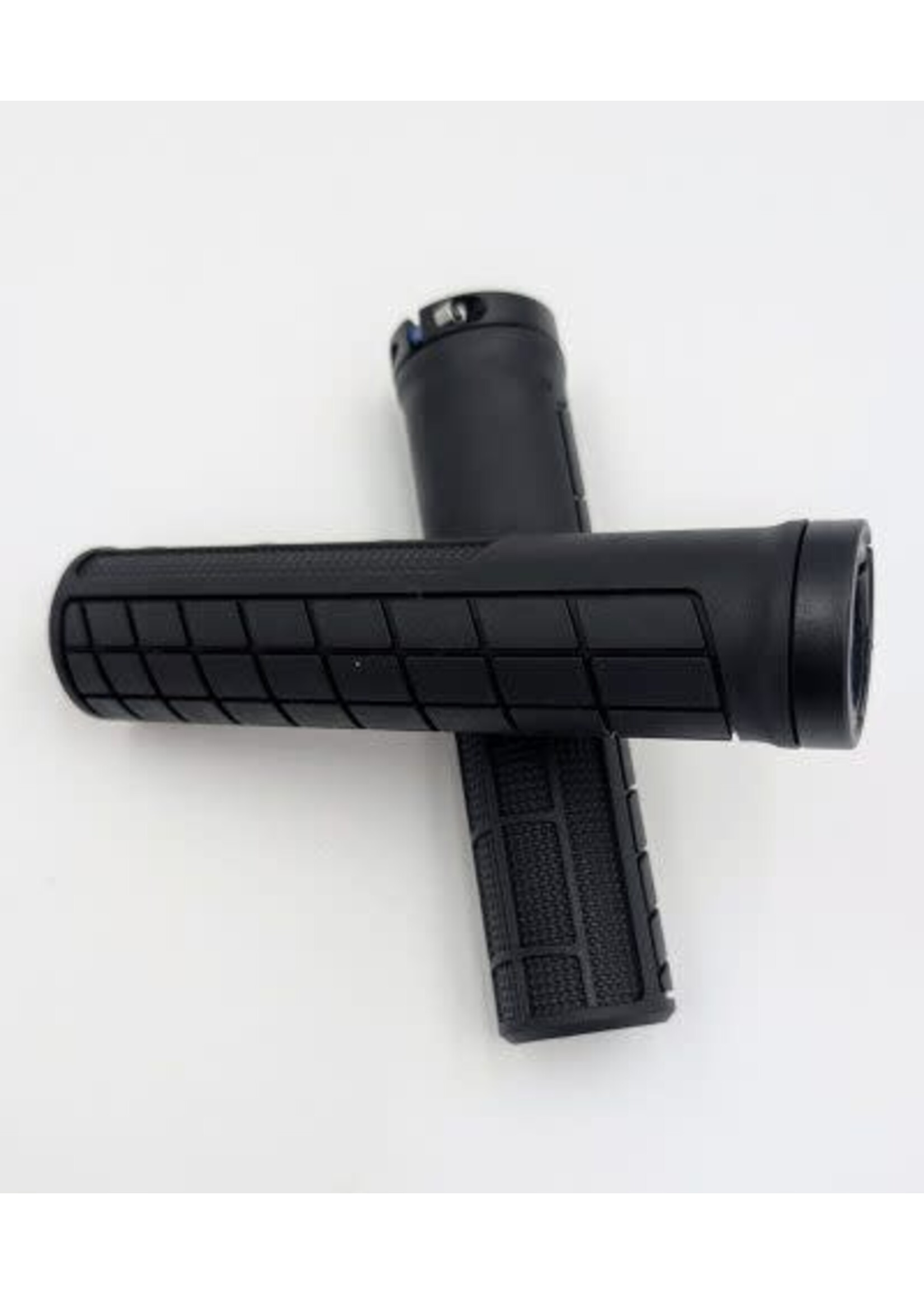 Poignée Kraton noire 136mm vis