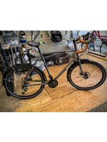 Surly Vélo Usagé Surly Disc Trucker 2021 Sur Mesure, Gris, 56 cm