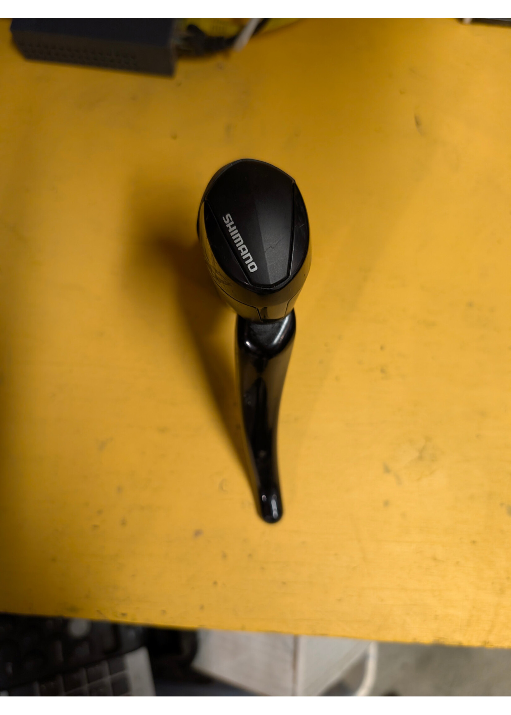 Shimano Manette Combinée Shimano ST-RS505-R usagée