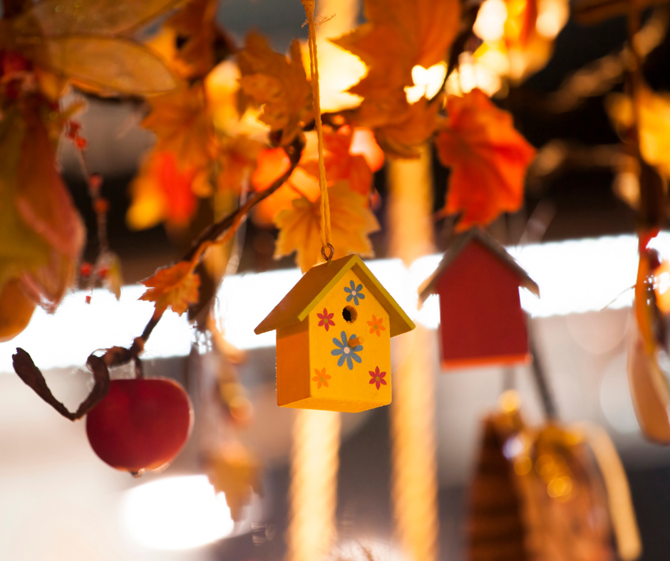 Harvest-inspired decorative pieces