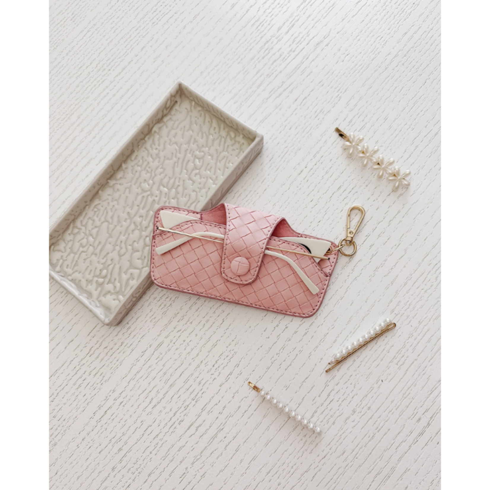 Louenhide Louenhide - Skittle Sunglass Case - Woven Pastel Pink