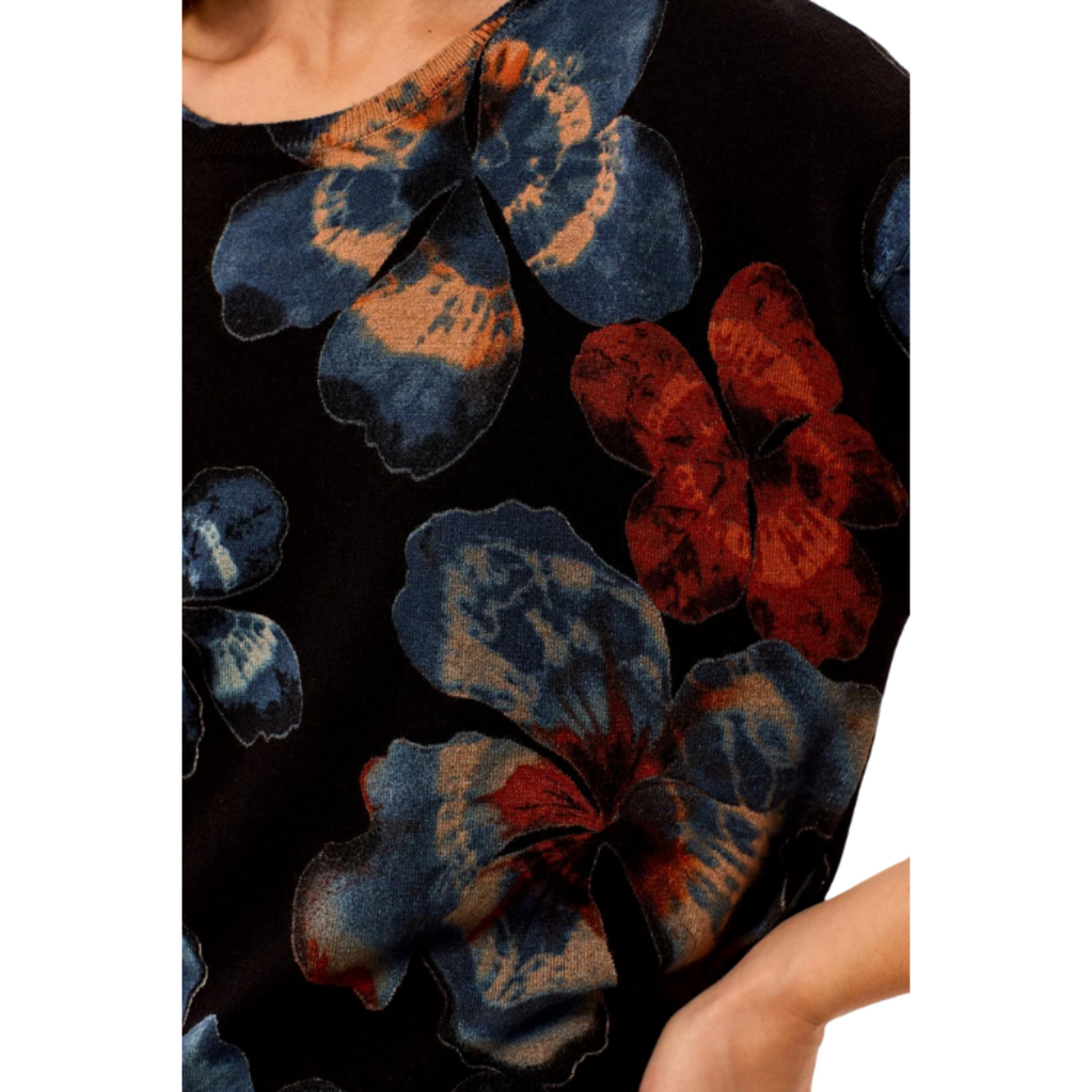 Tribal Tribal - Soft Yarn Three-Quarter Sleeve Crewneck Sweater