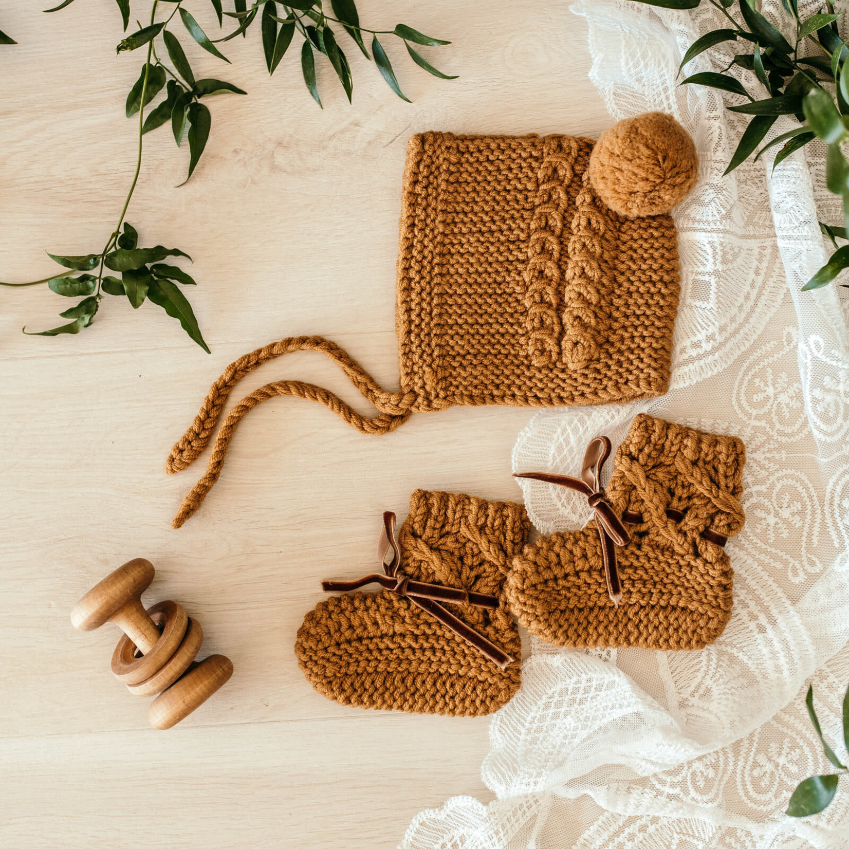 Snuggle Hunny Bonnet & Booties Set