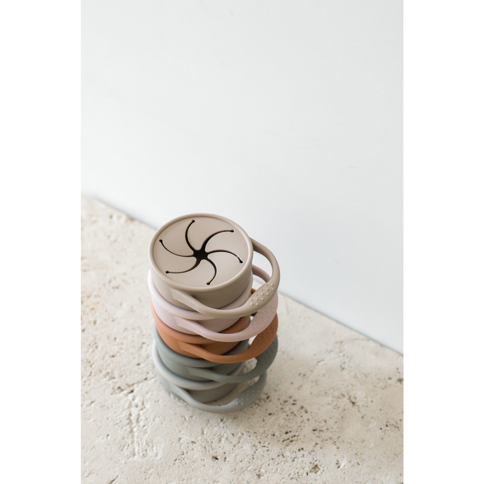 June the Label Silicone Snack Cup Olive