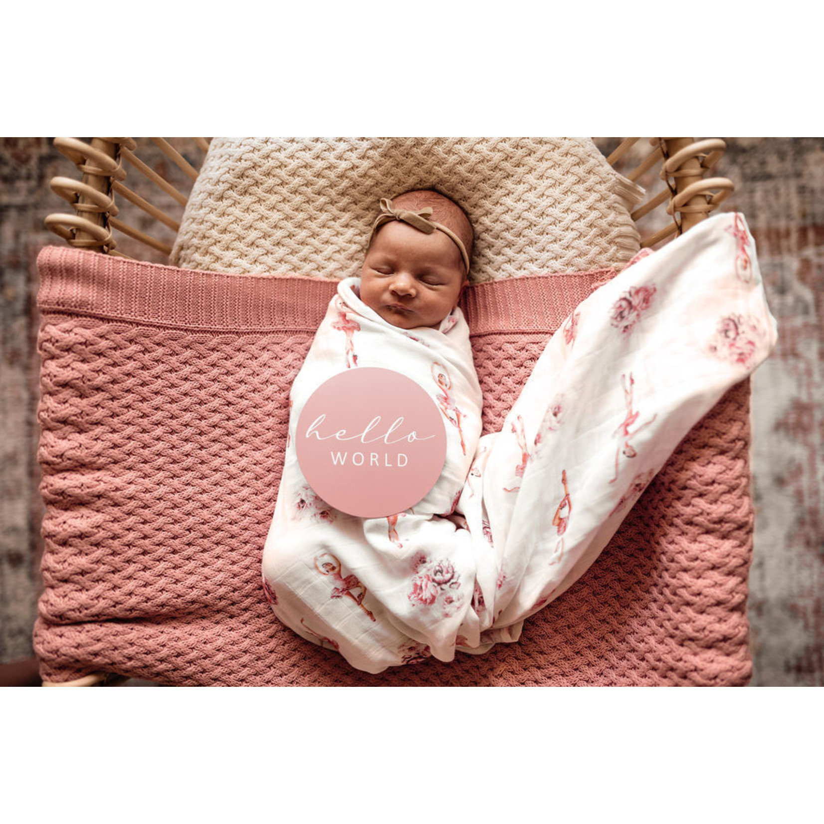Snuggle Hunny Diamond Knit Baby Blanket Rosa
