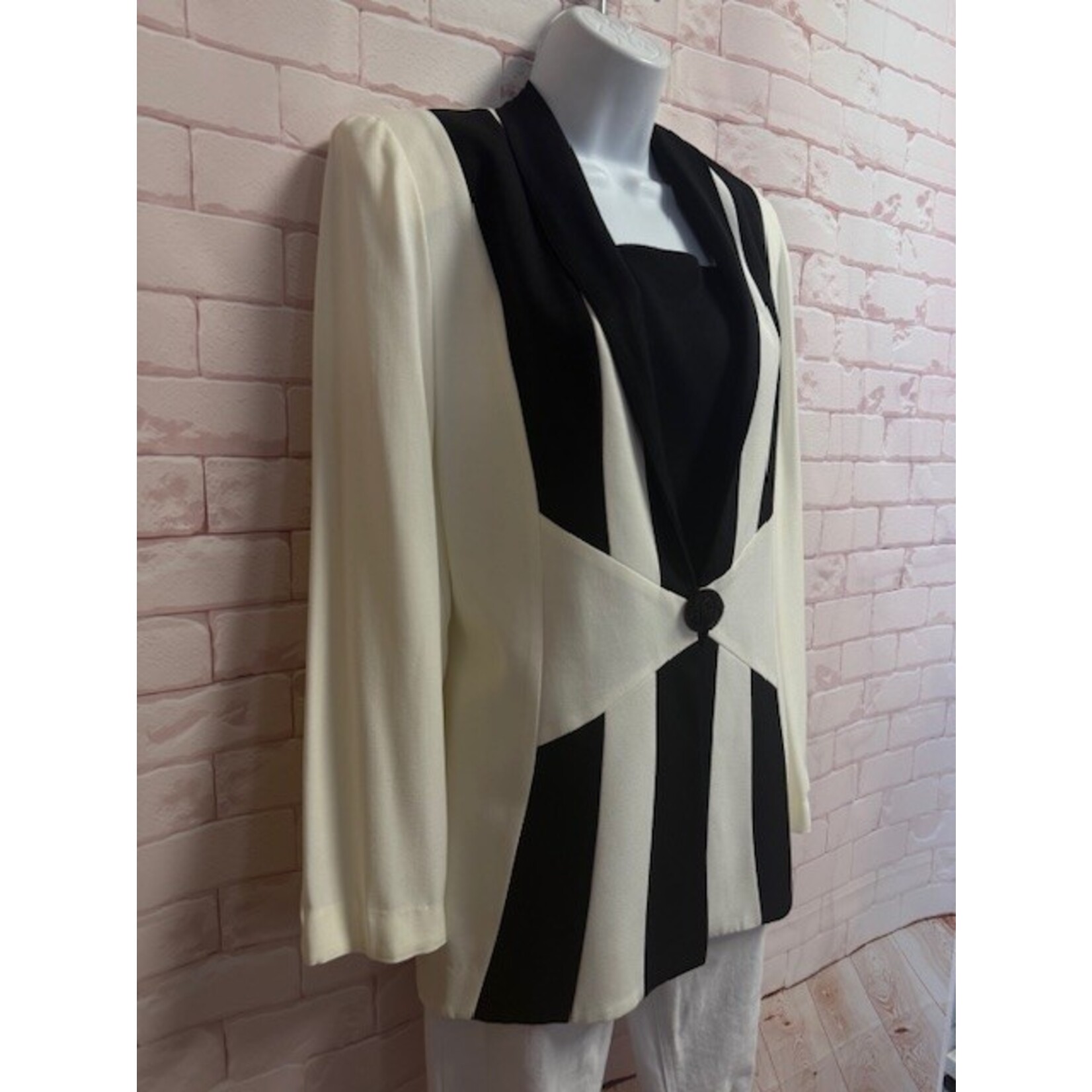 DJ Summers, White and Black,  14, Jacket, VINTAGE