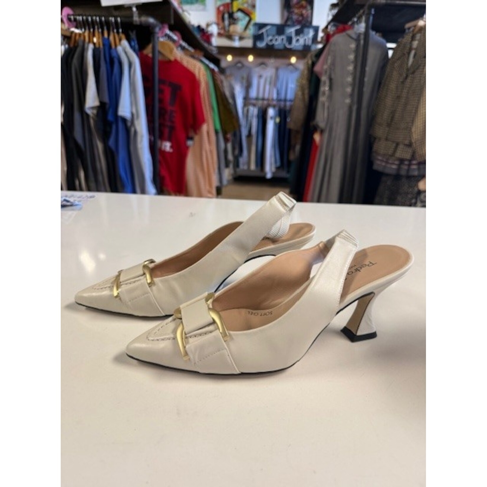 Pedro Anton, Cream, Slingbacks, MSRP $260, W 8